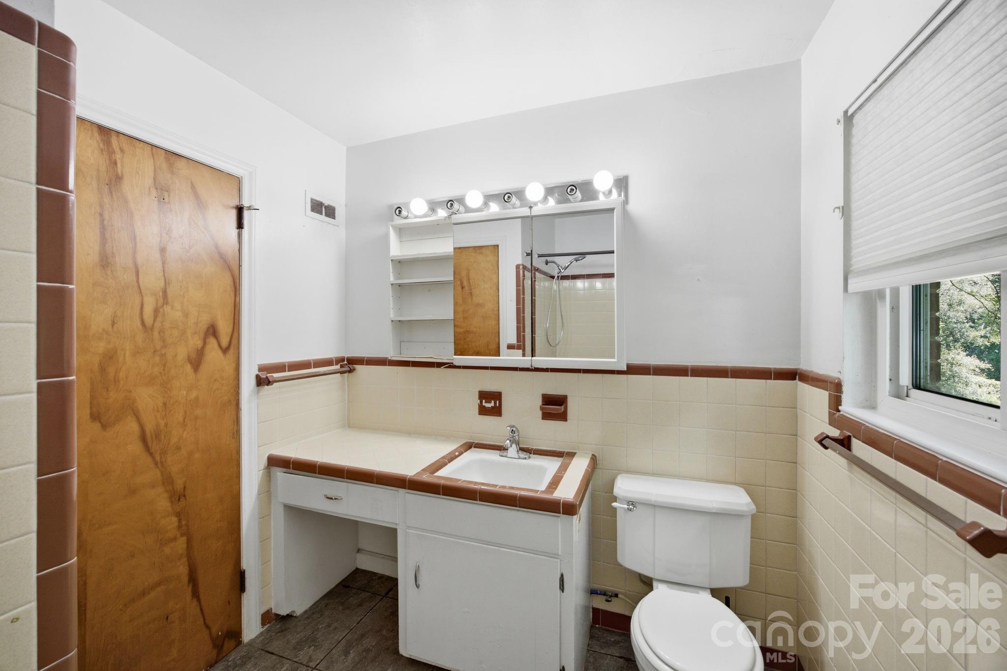 3800 Arvin Drive — Charlotte