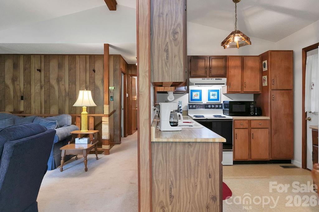 108 Easy Street — Cedar Mountain