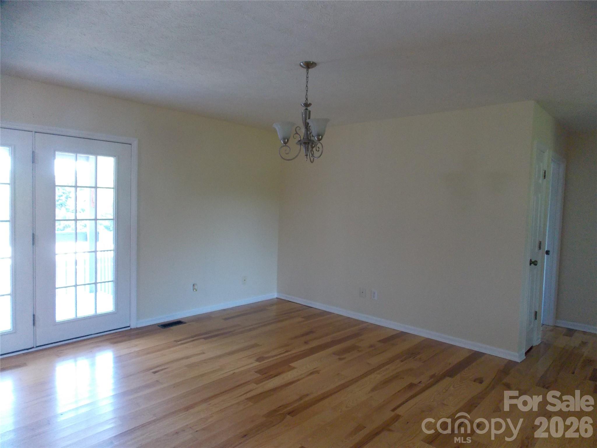 4249 Beach Road — Hudson
