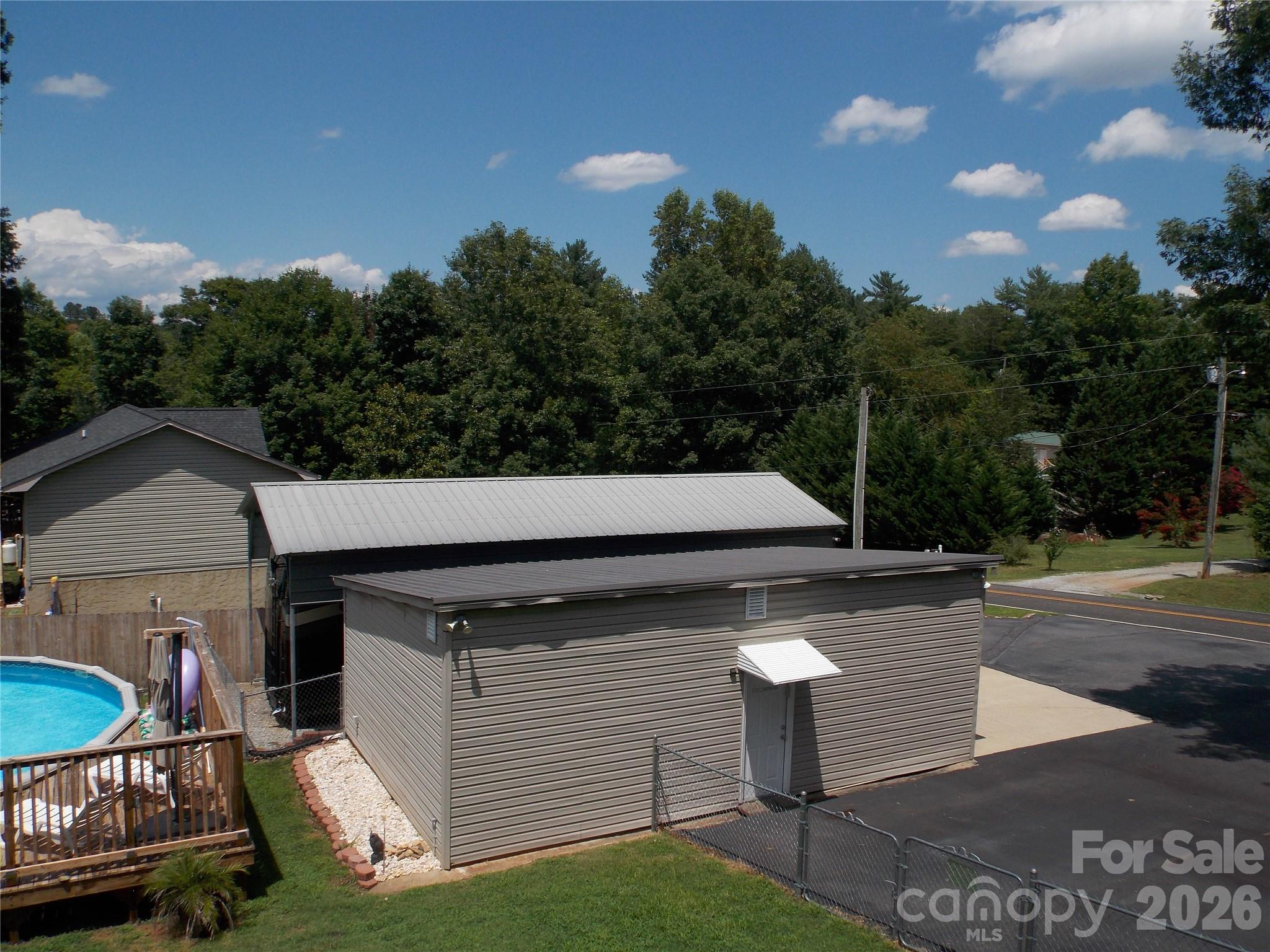 4249 Beach Road — Hudson