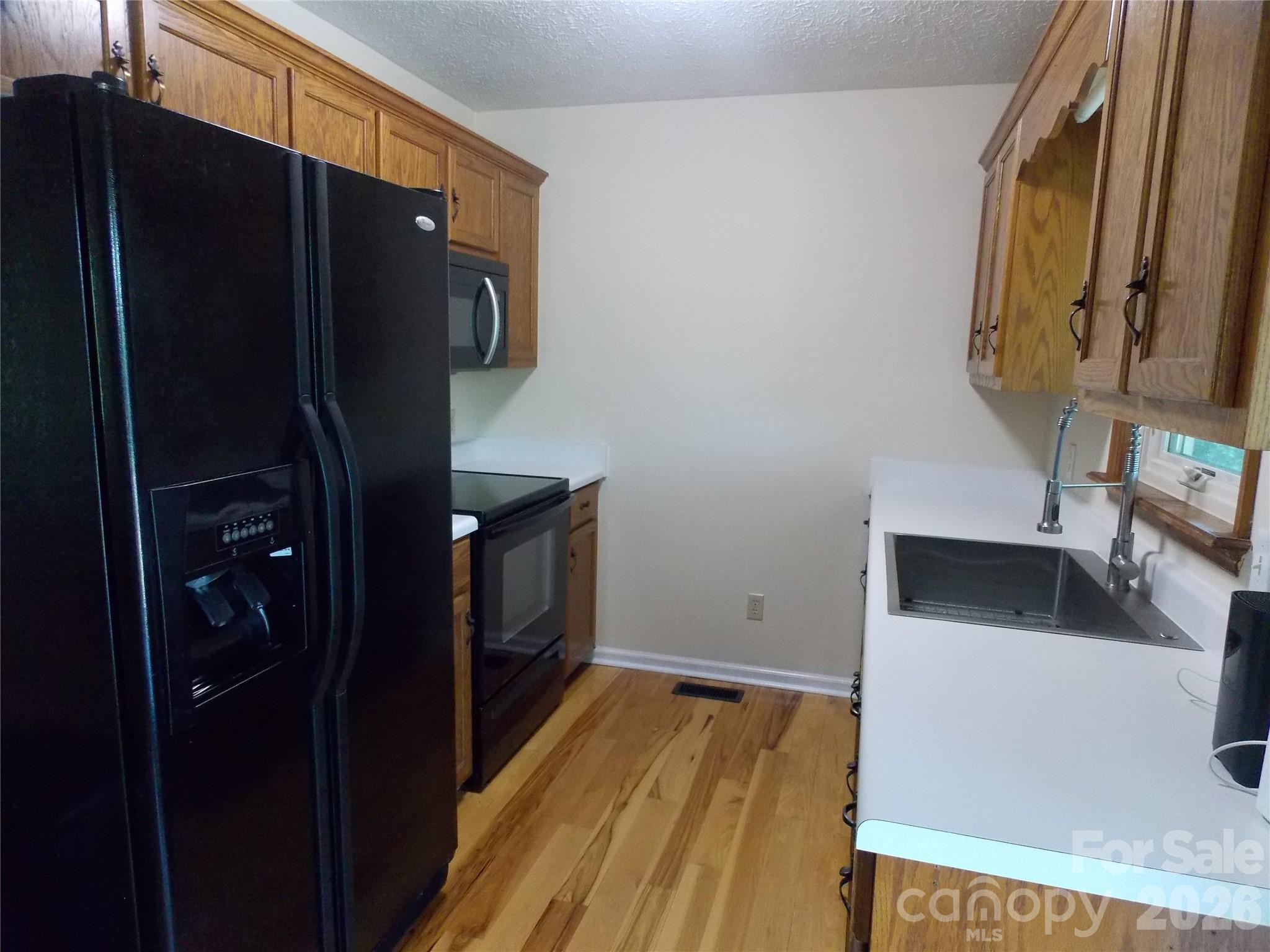 4249 Beach Road — Hudson