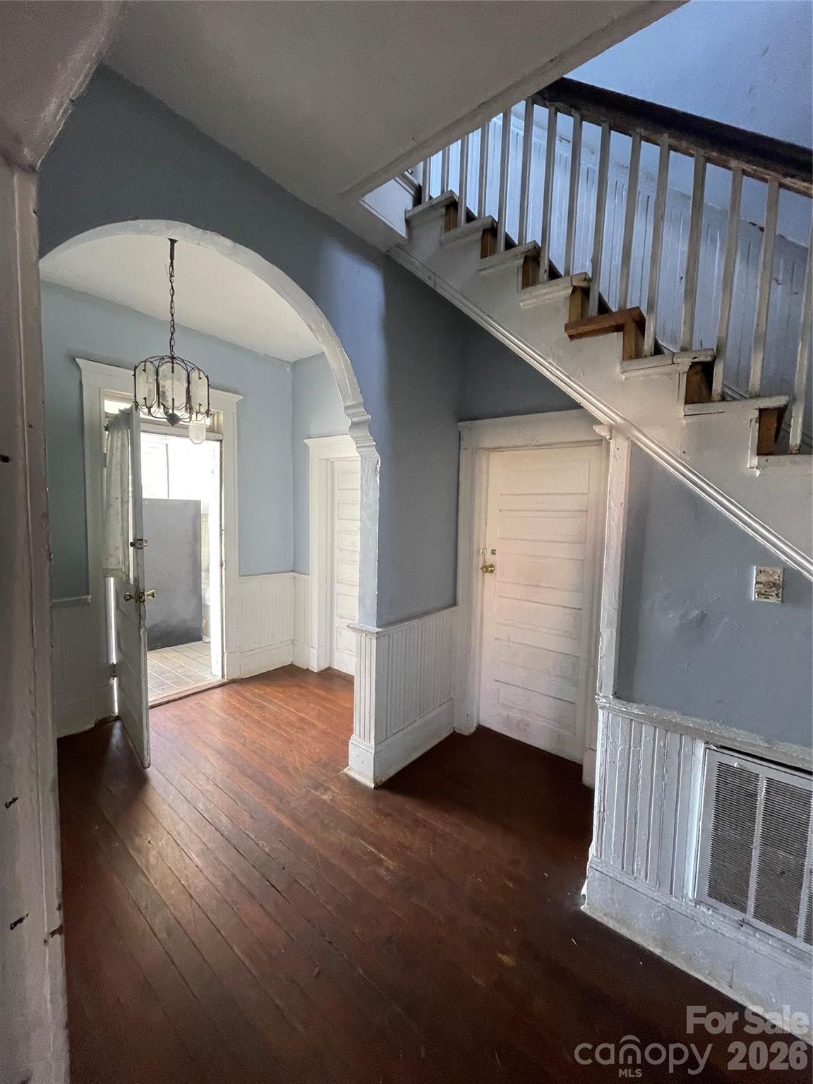 1500 N Main Street — Salisbury