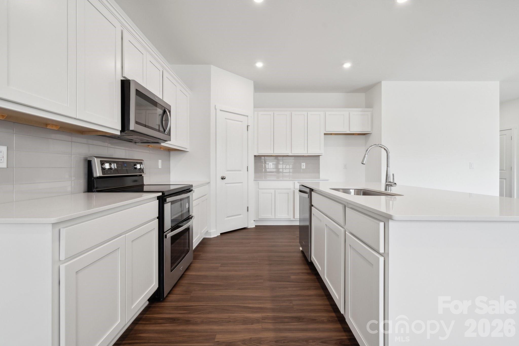 2938 31st Street NE — Hickory