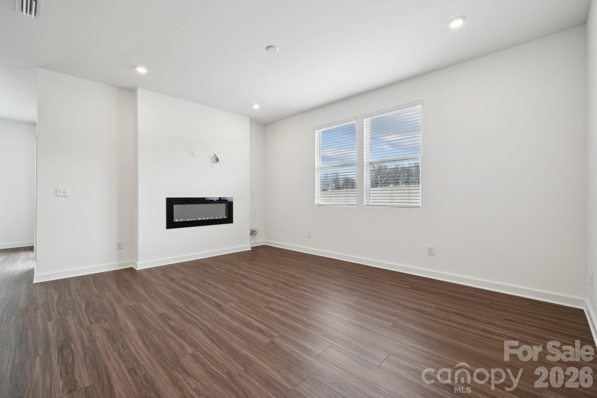 2938 31st Street NE — Hickory