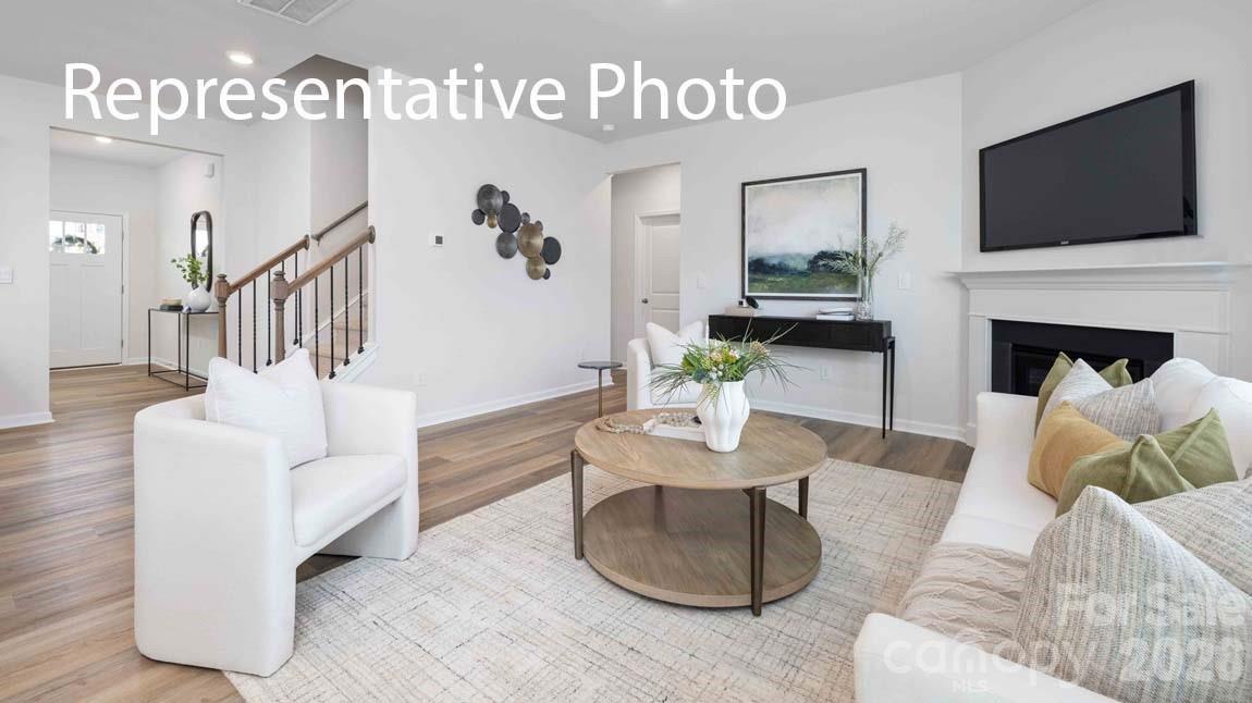616 17th Avenue Drive NE — Hickory