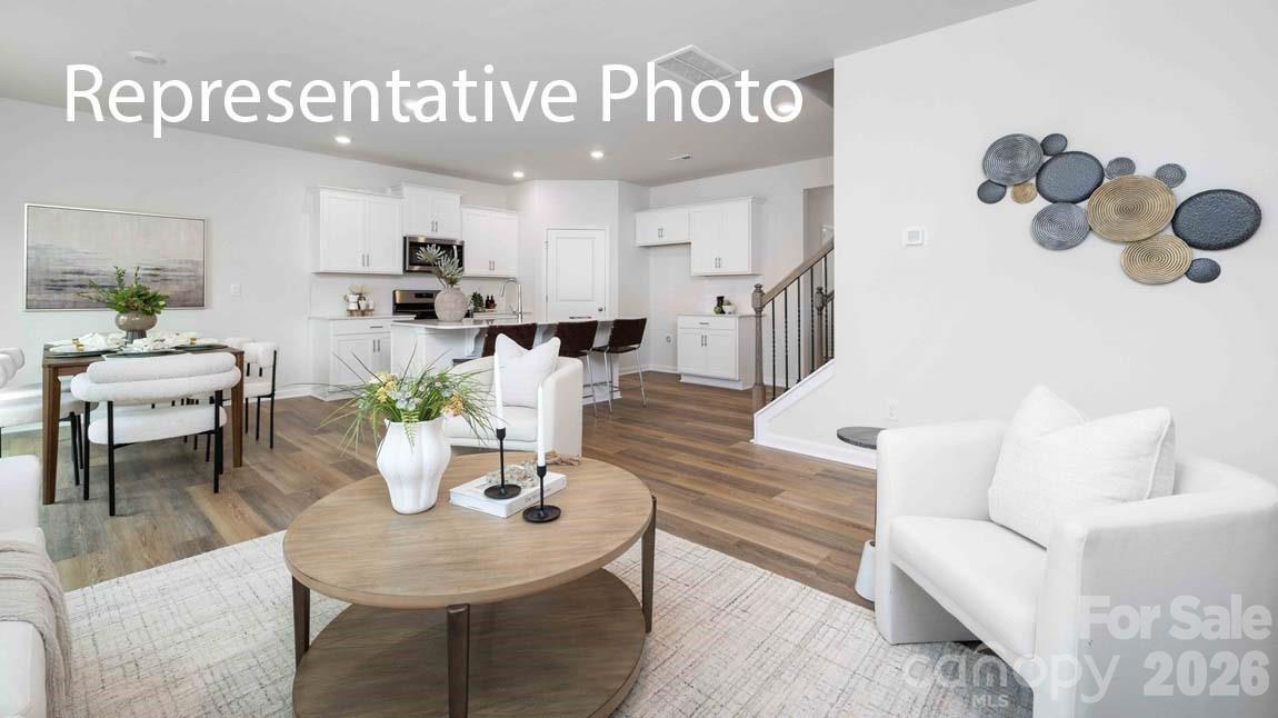 616 17th Avenue Drive NE — Hickory