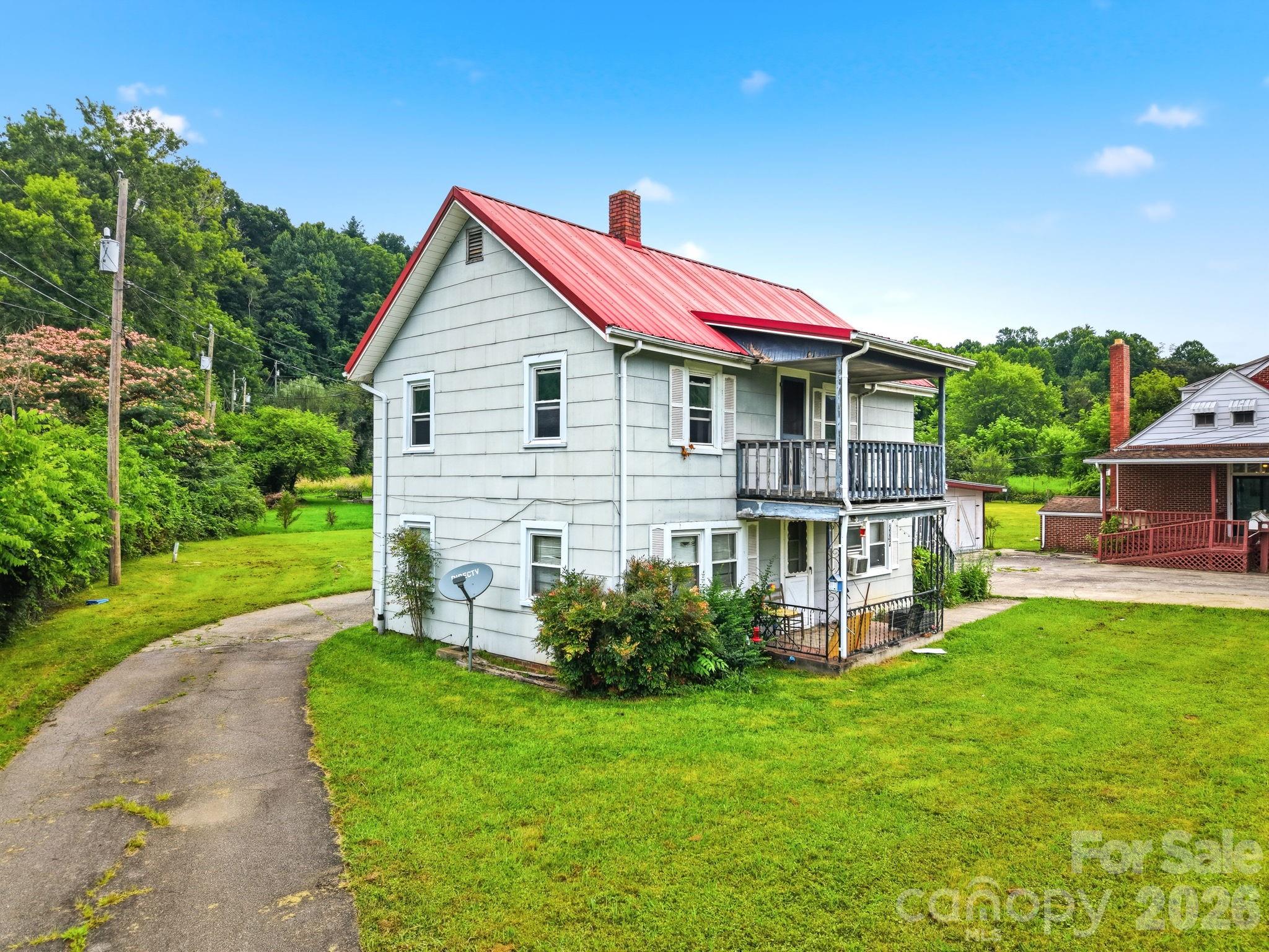 783 Skyland Drive — Sylva