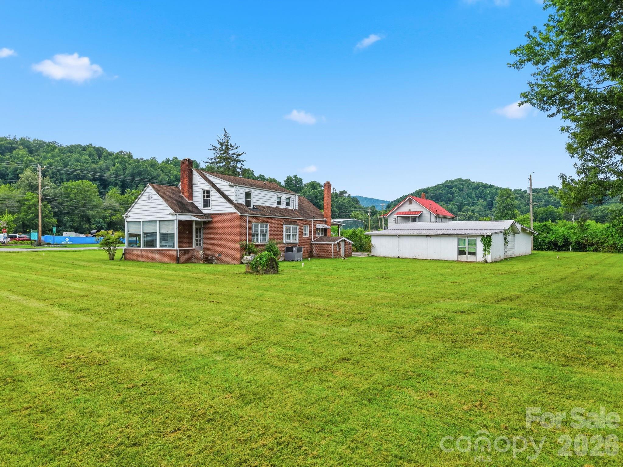 783 Skyland Drive — Sylva
