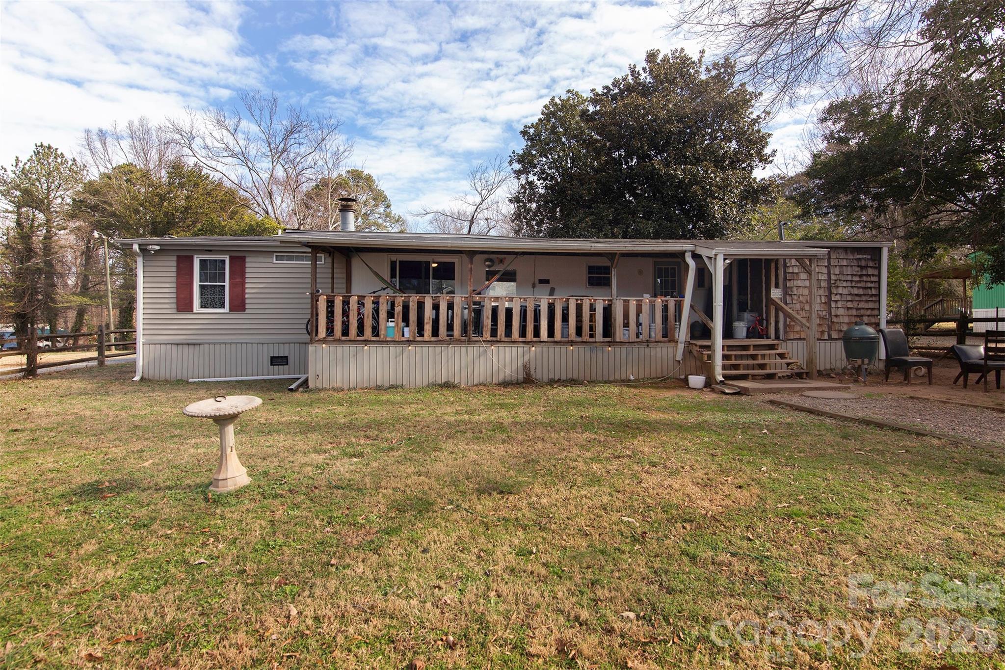 5727 Thompson Road — Charlotte
