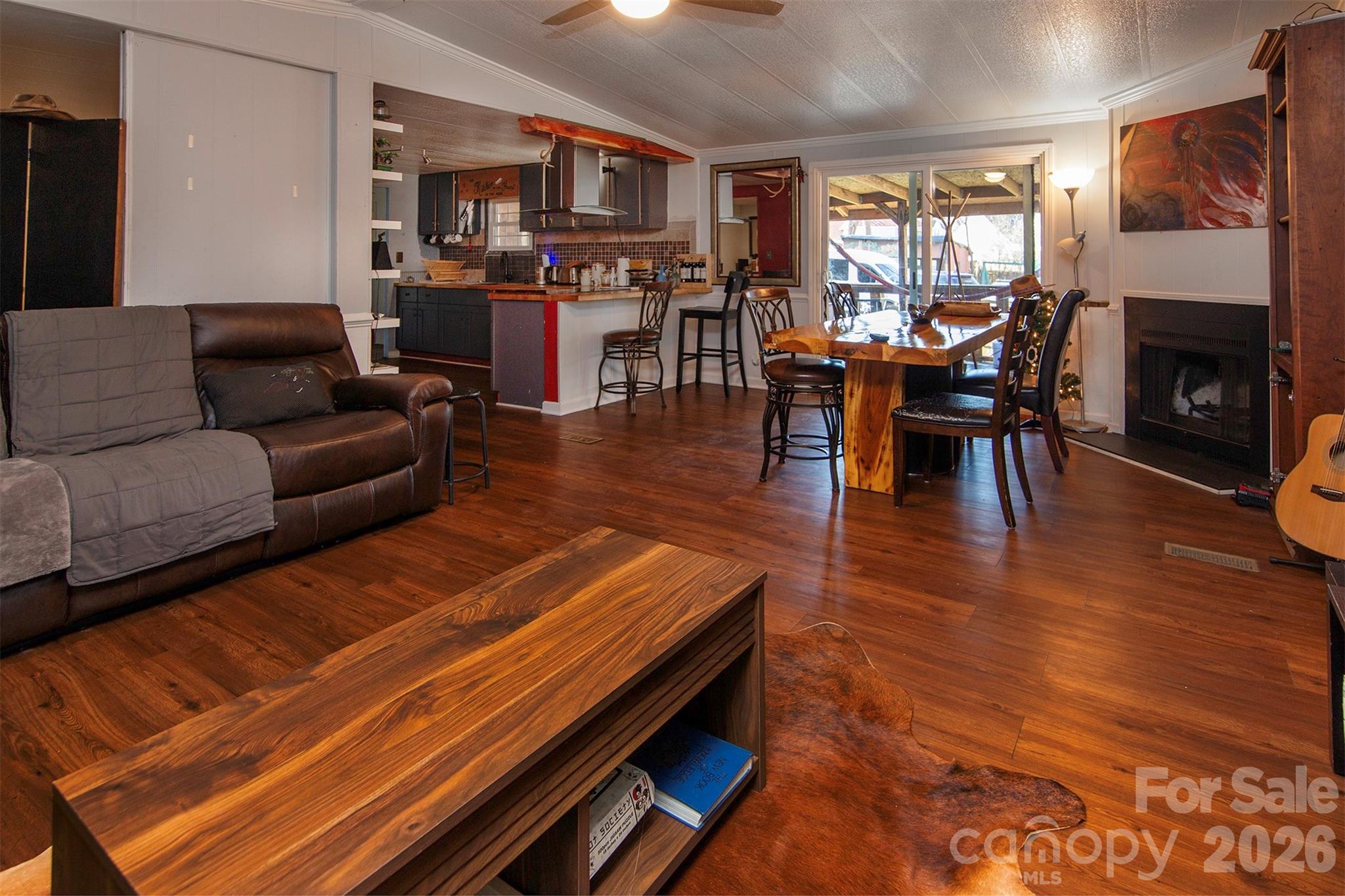 5727 Thompson Road — Charlotte