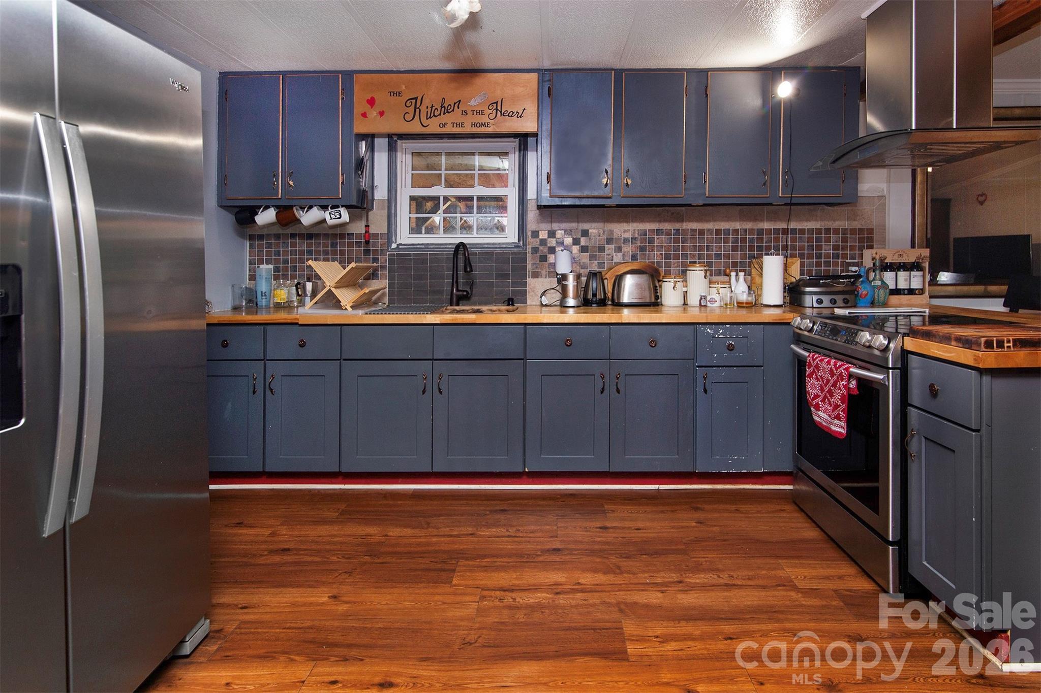 5727 Thompson Road — Charlotte