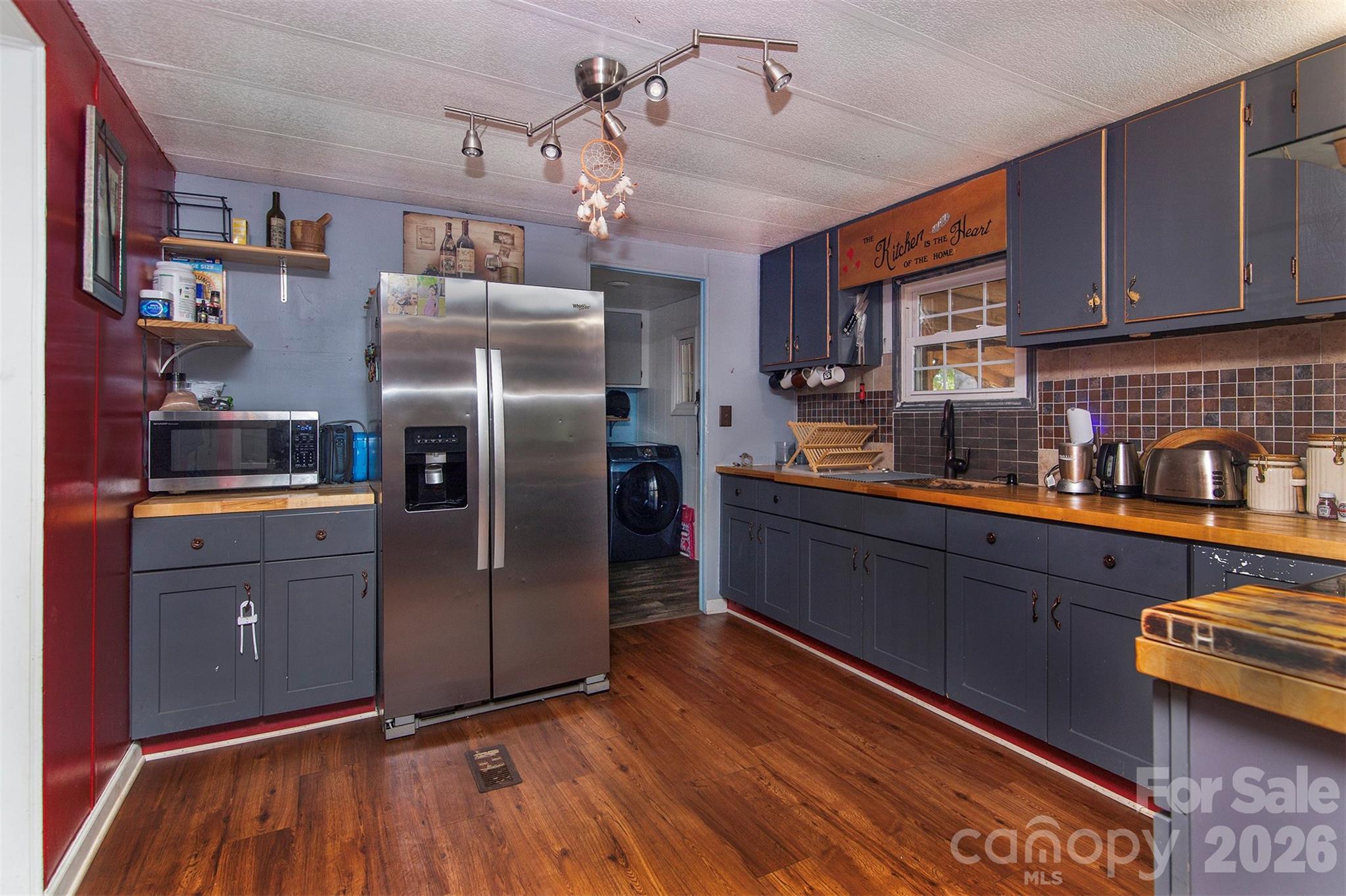 5727 Thompson Road — Charlotte