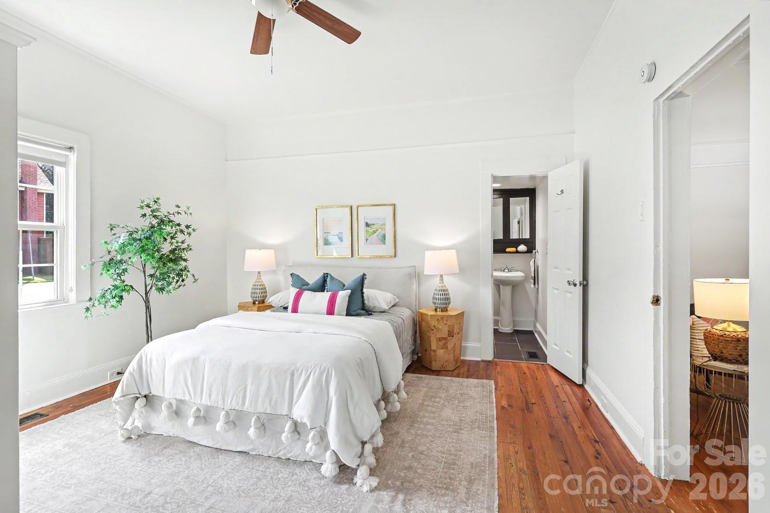 2816 Yadkin Avenue — Charlotte