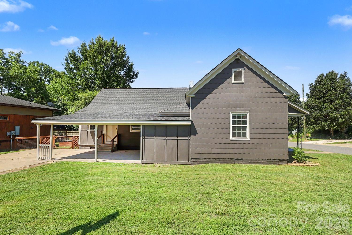 2816 Yadkin Avenue — Charlotte