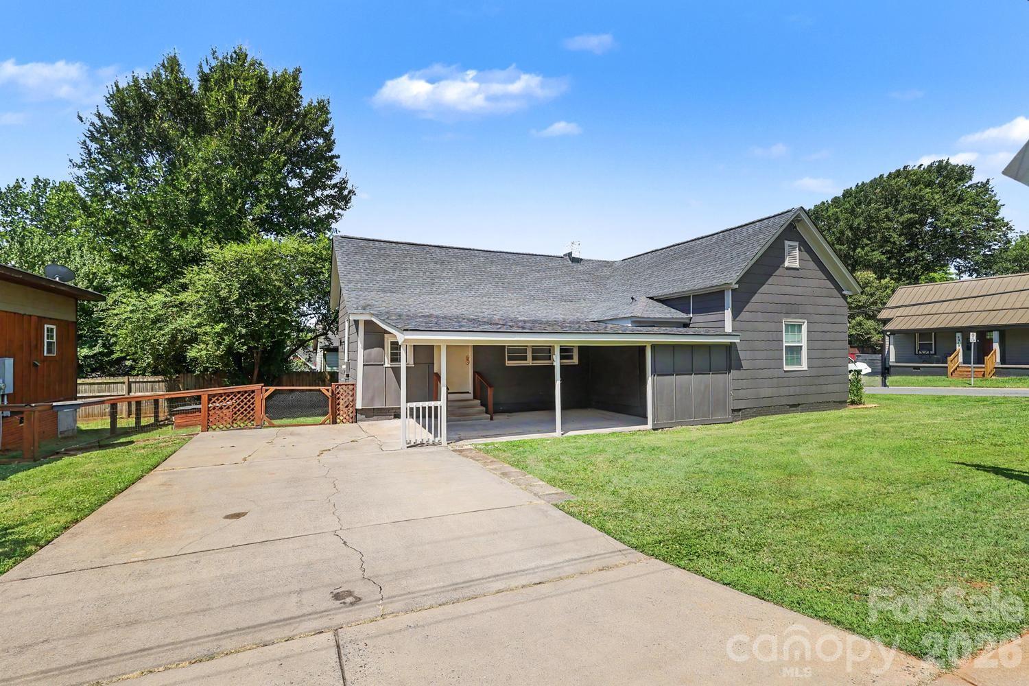 2816 Yadkin Avenue — Charlotte