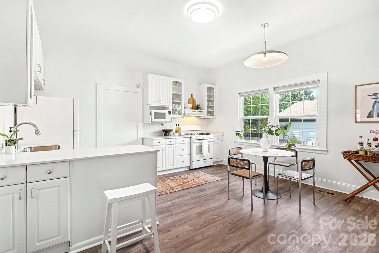 2816 Yadkin Avenue — Charlotte