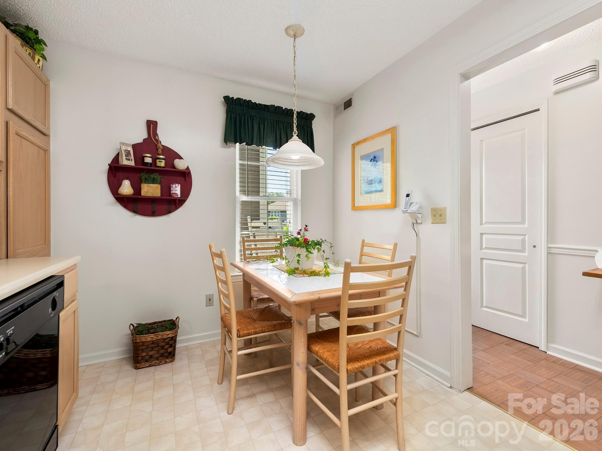 2903 Sagamore Lane — Asheville