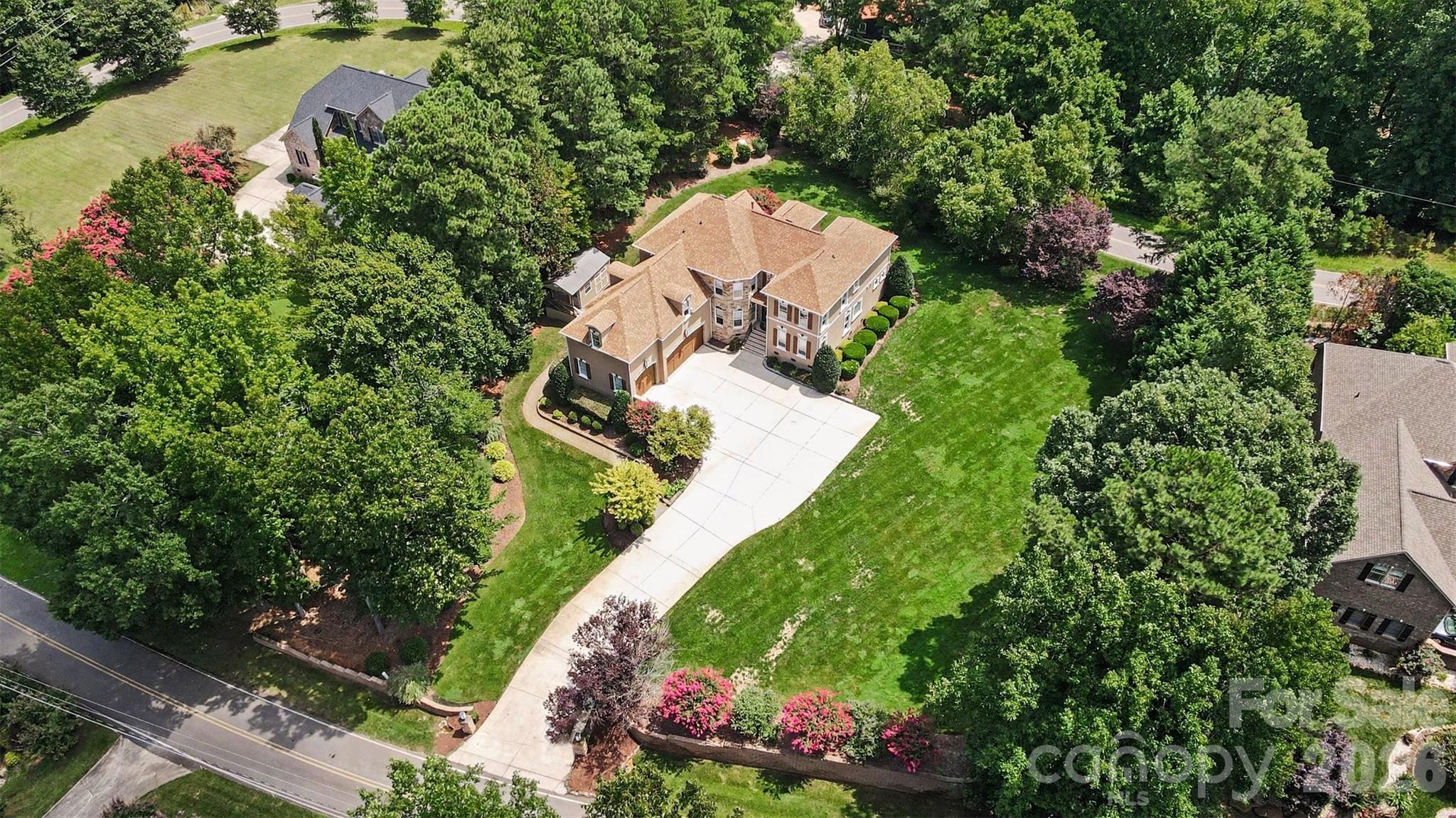 288 Indian Trail — Mooresville