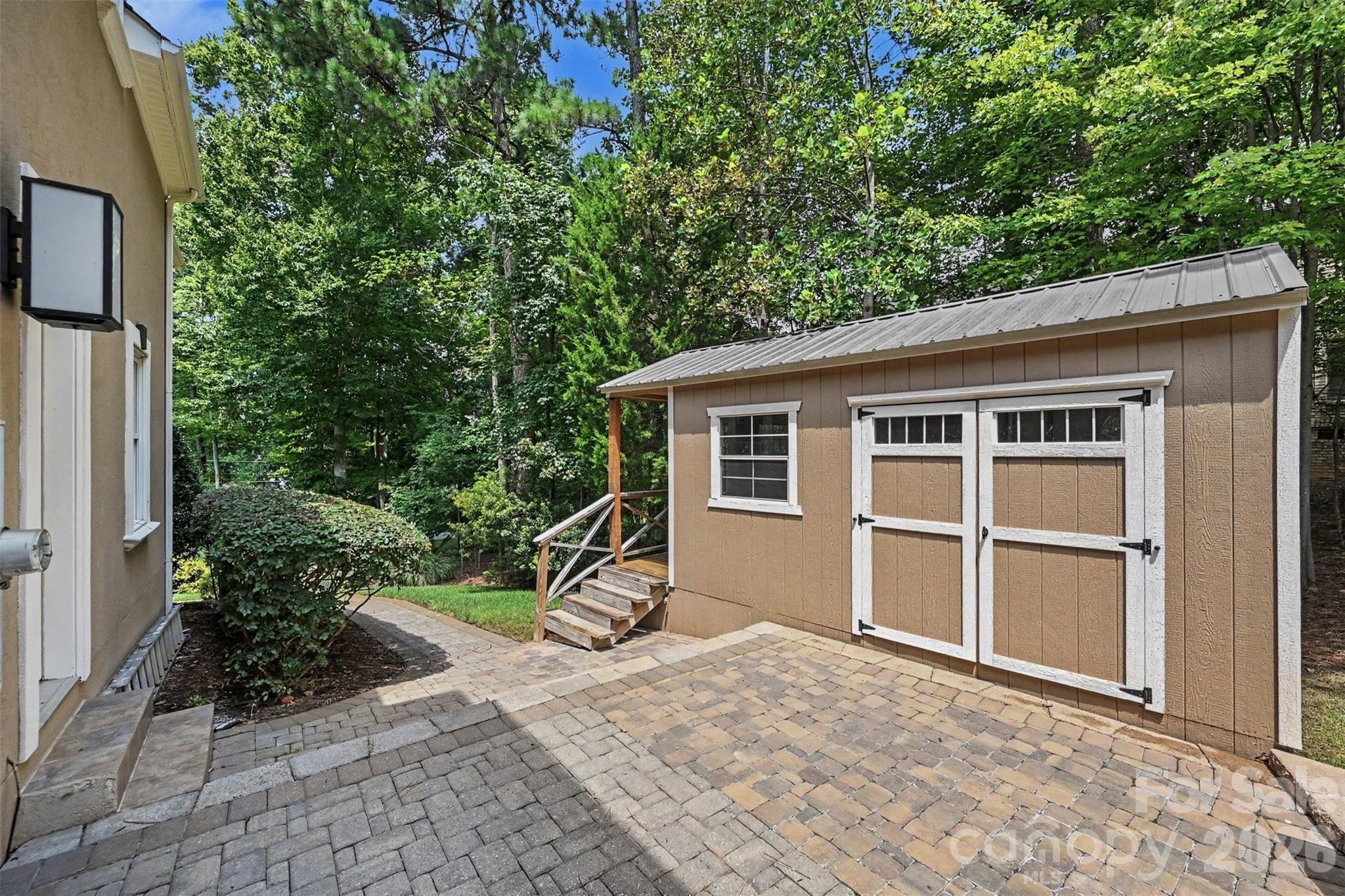 288 Indian Trail — Mooresville