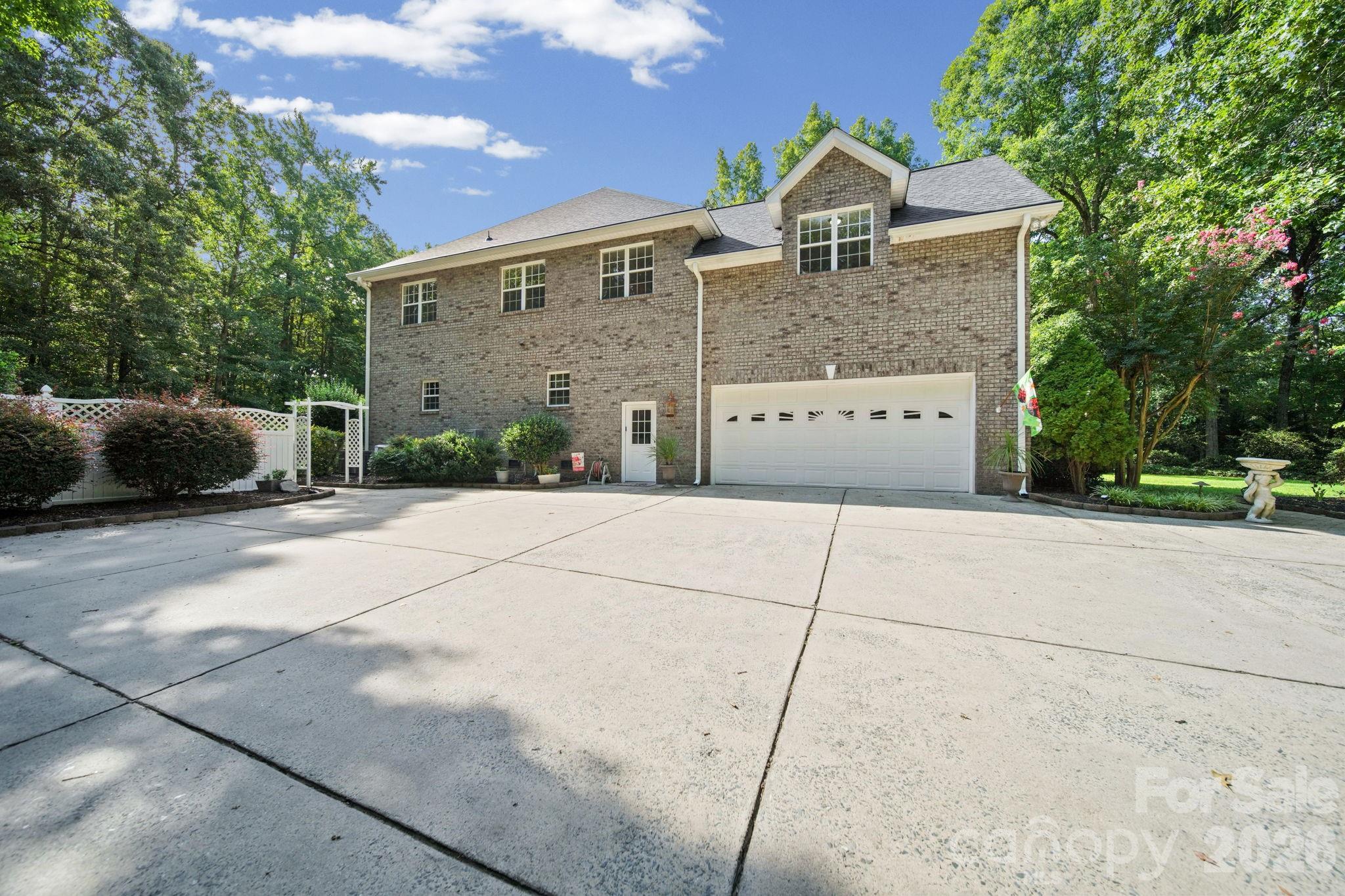 2806 Iveywood Drive — Monroe