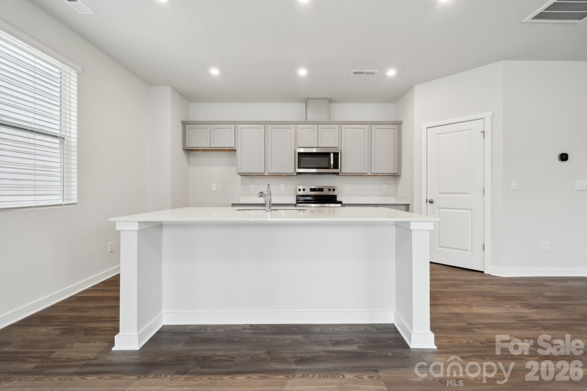 2941 31st Street Lane NE — Hickory