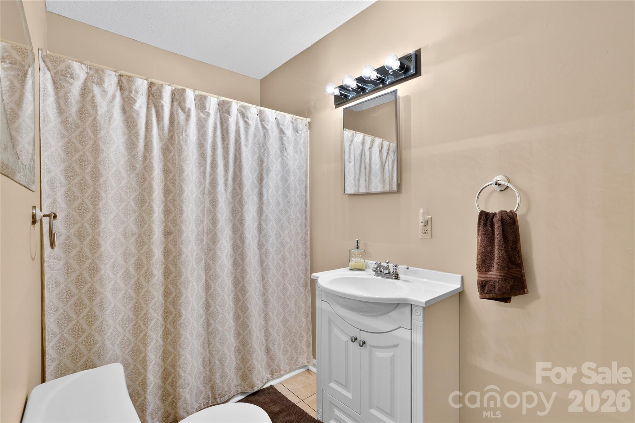 154 Hondah Boulevard — Brevard