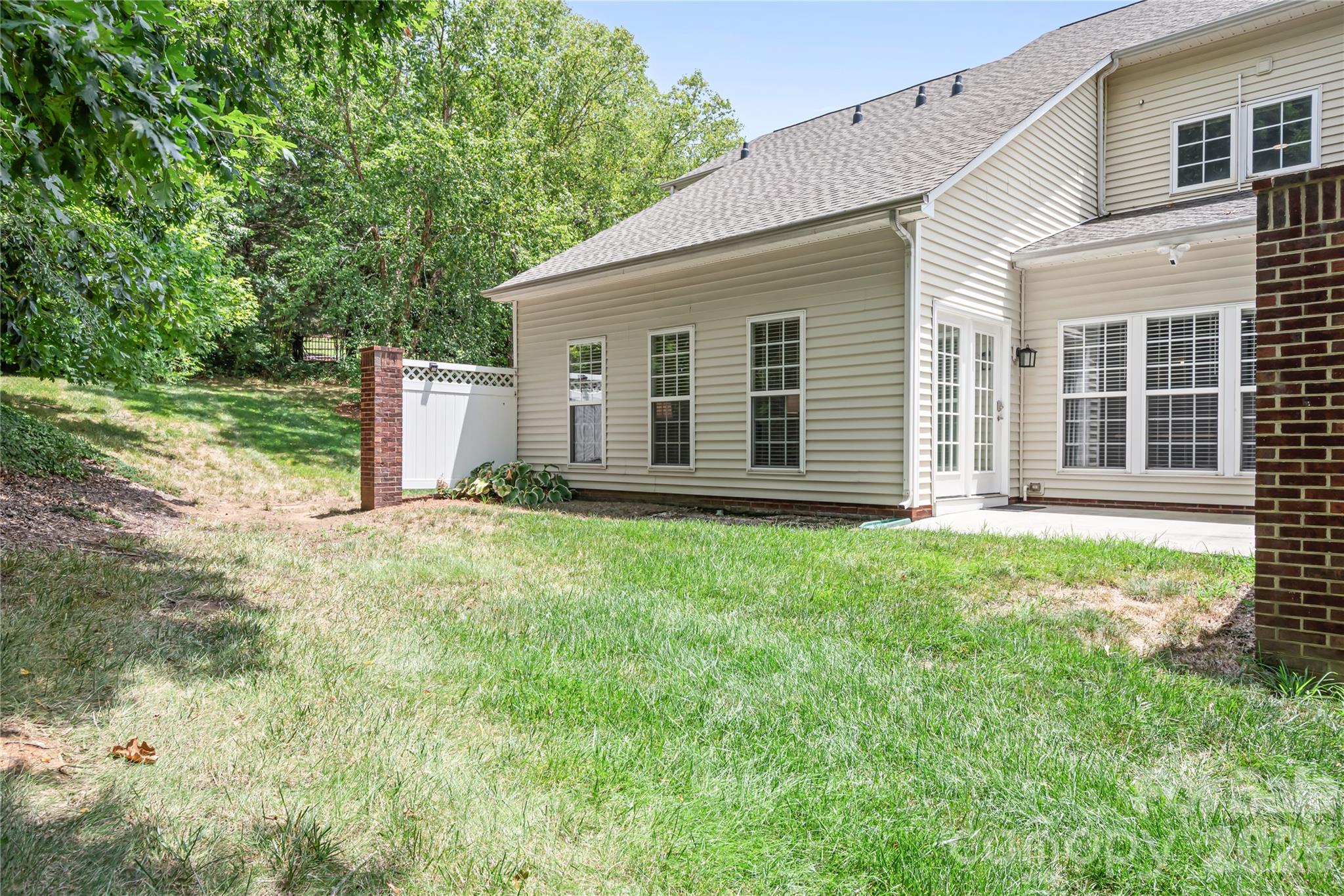 14661 Greenpoint Lane — Huntersville