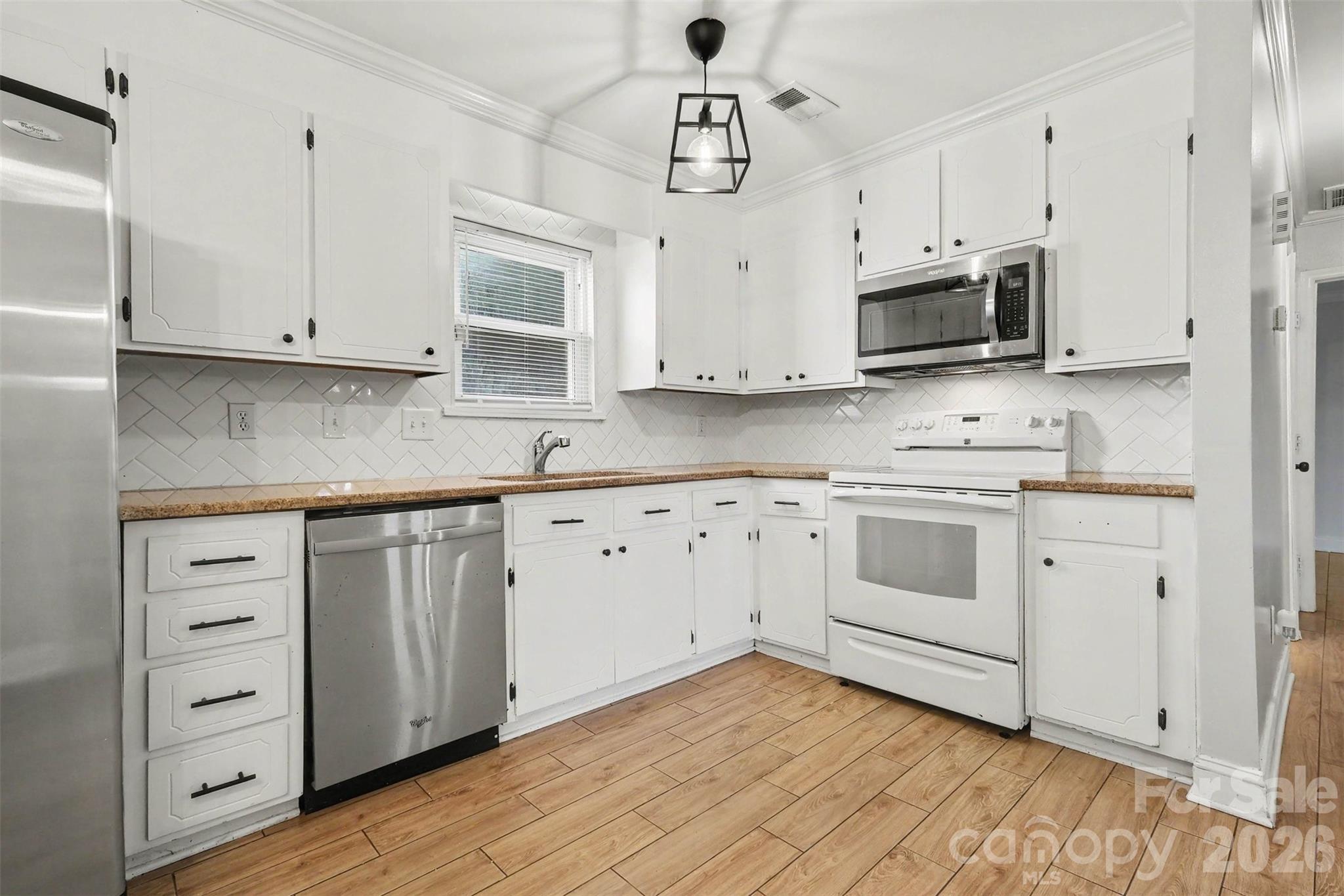 6739 Old Meadow Road — Charlotte