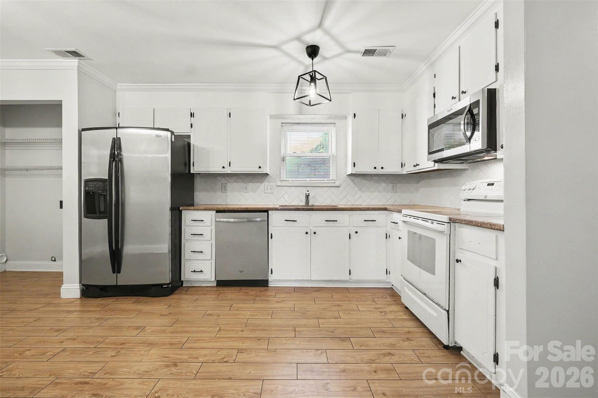 6739 Old Meadow Road — Charlotte