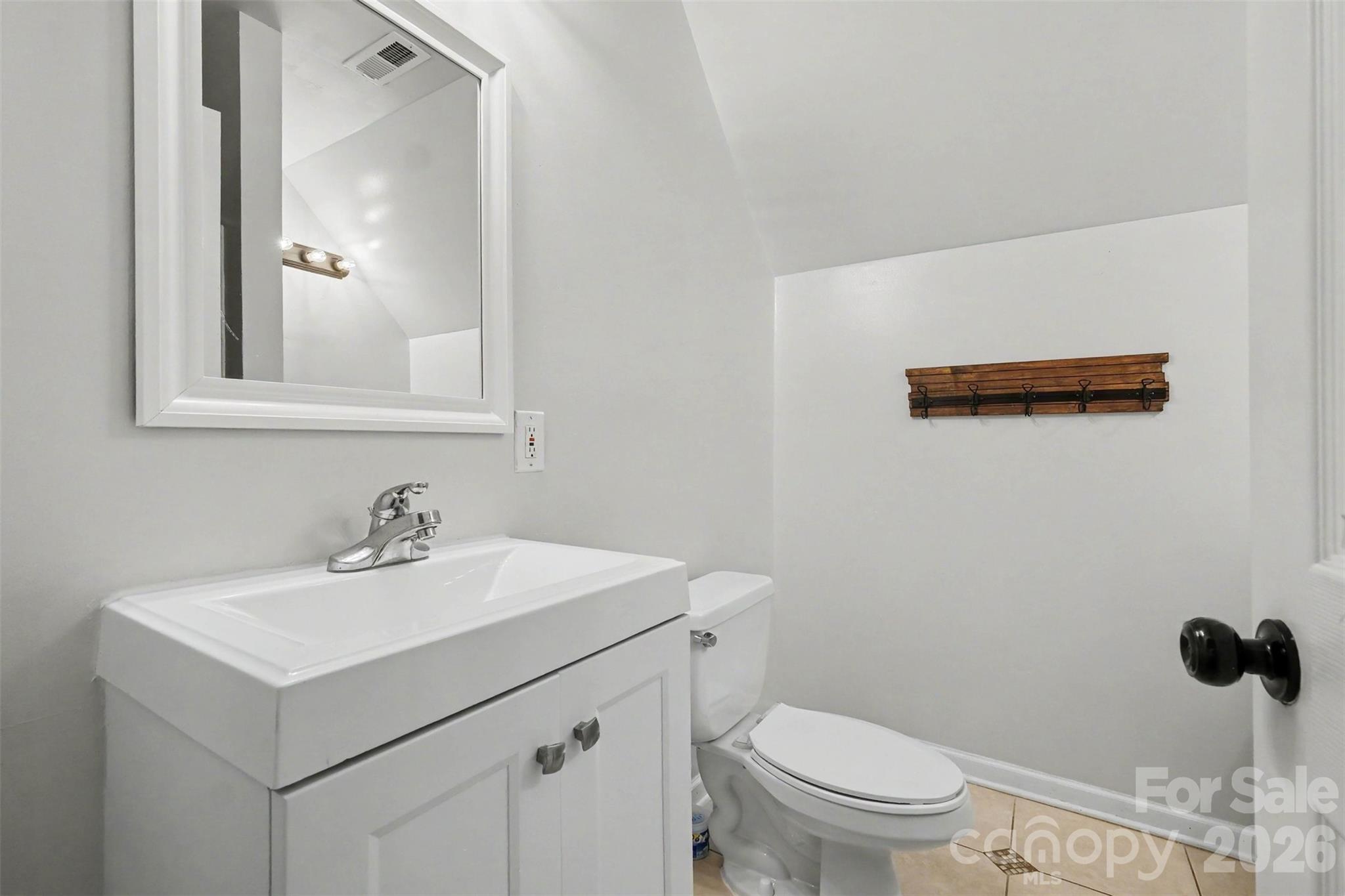 6739 Old Meadow Road — Charlotte