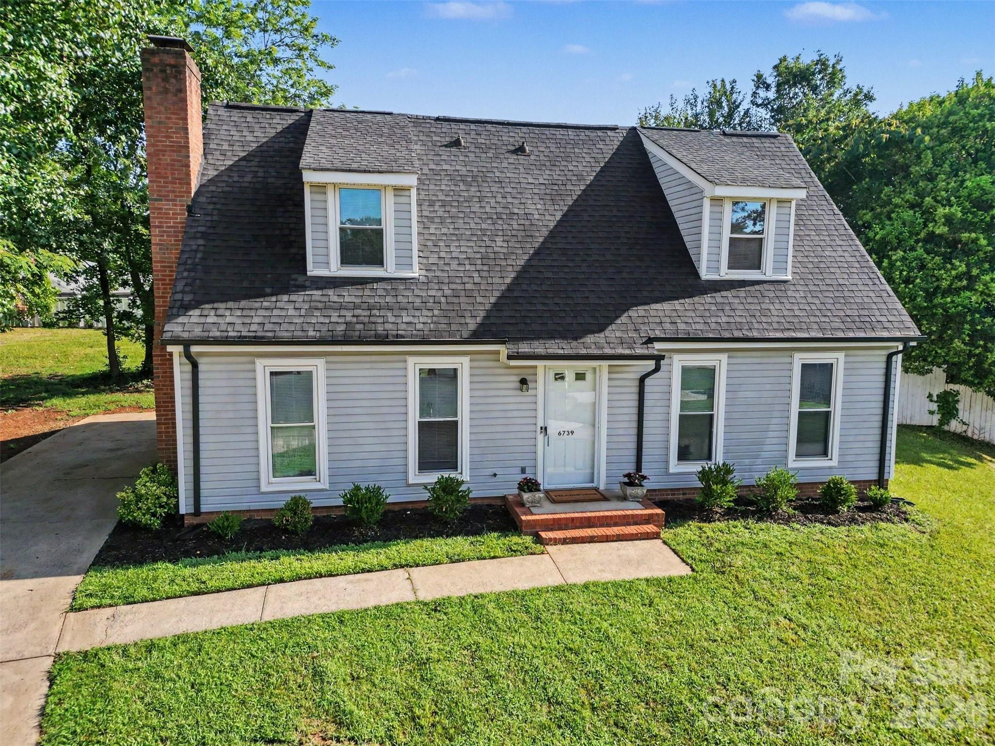 6739 Old Meadow Road — Charlotte