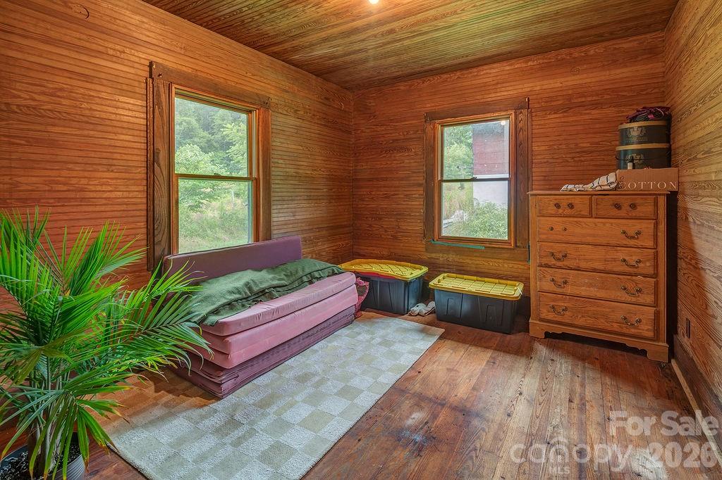 8485 Meadow Fork Road — Hot Springs