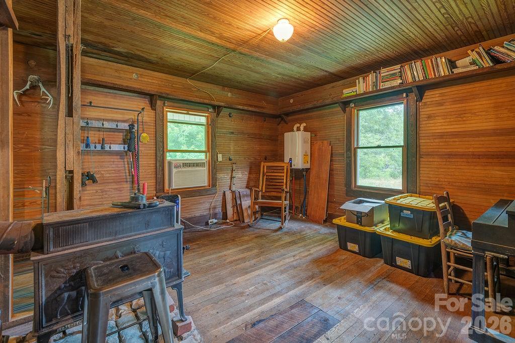 8485 Meadow Fork Road — Hot Springs