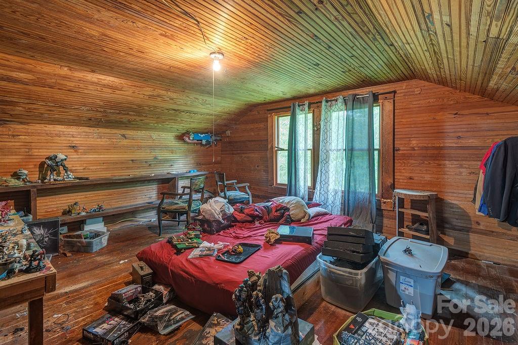 8485 Meadow Fork Road — Hot Springs