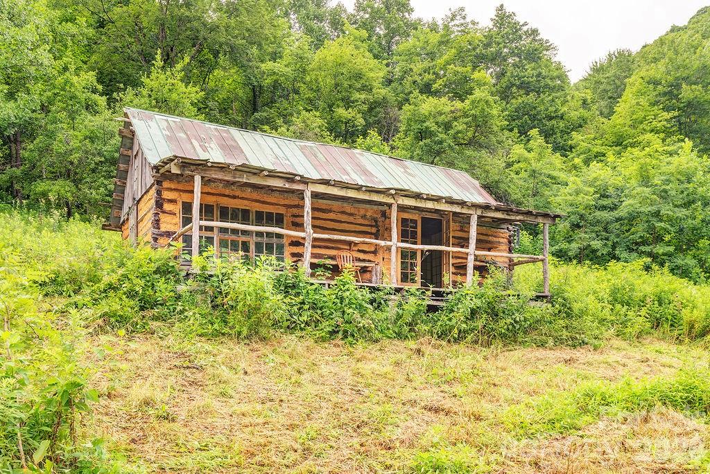8485 Meadow Fork Road — Hot Springs