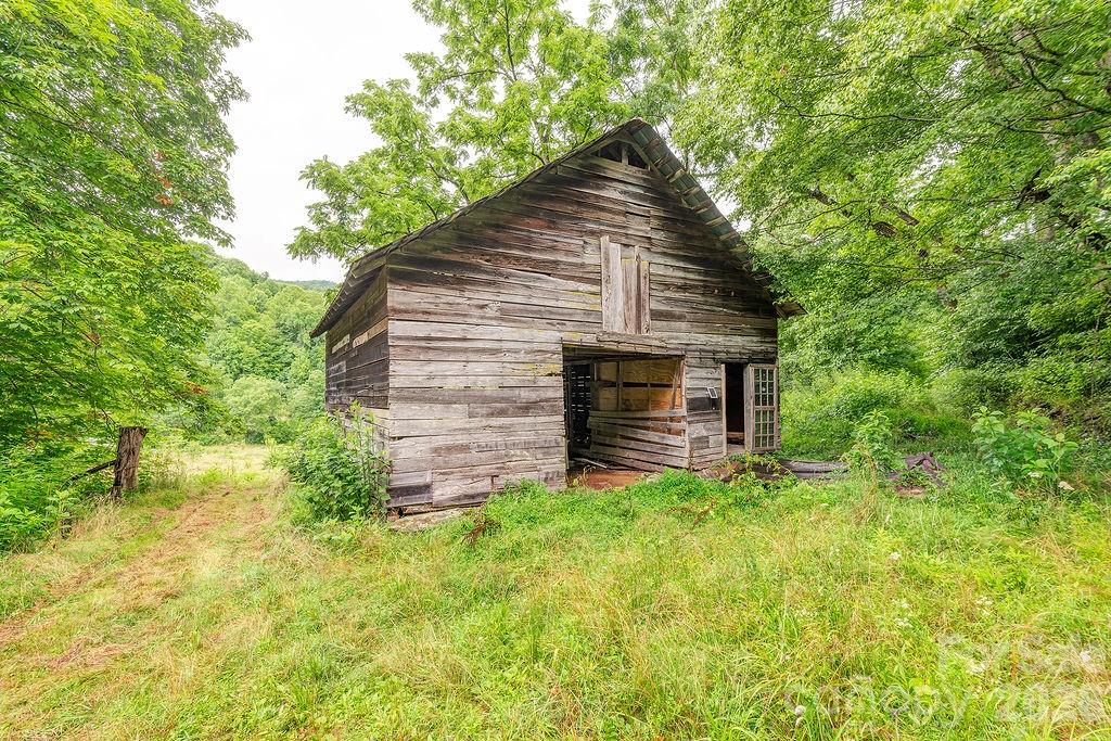 8485 Meadow Fork Road — Hot Springs