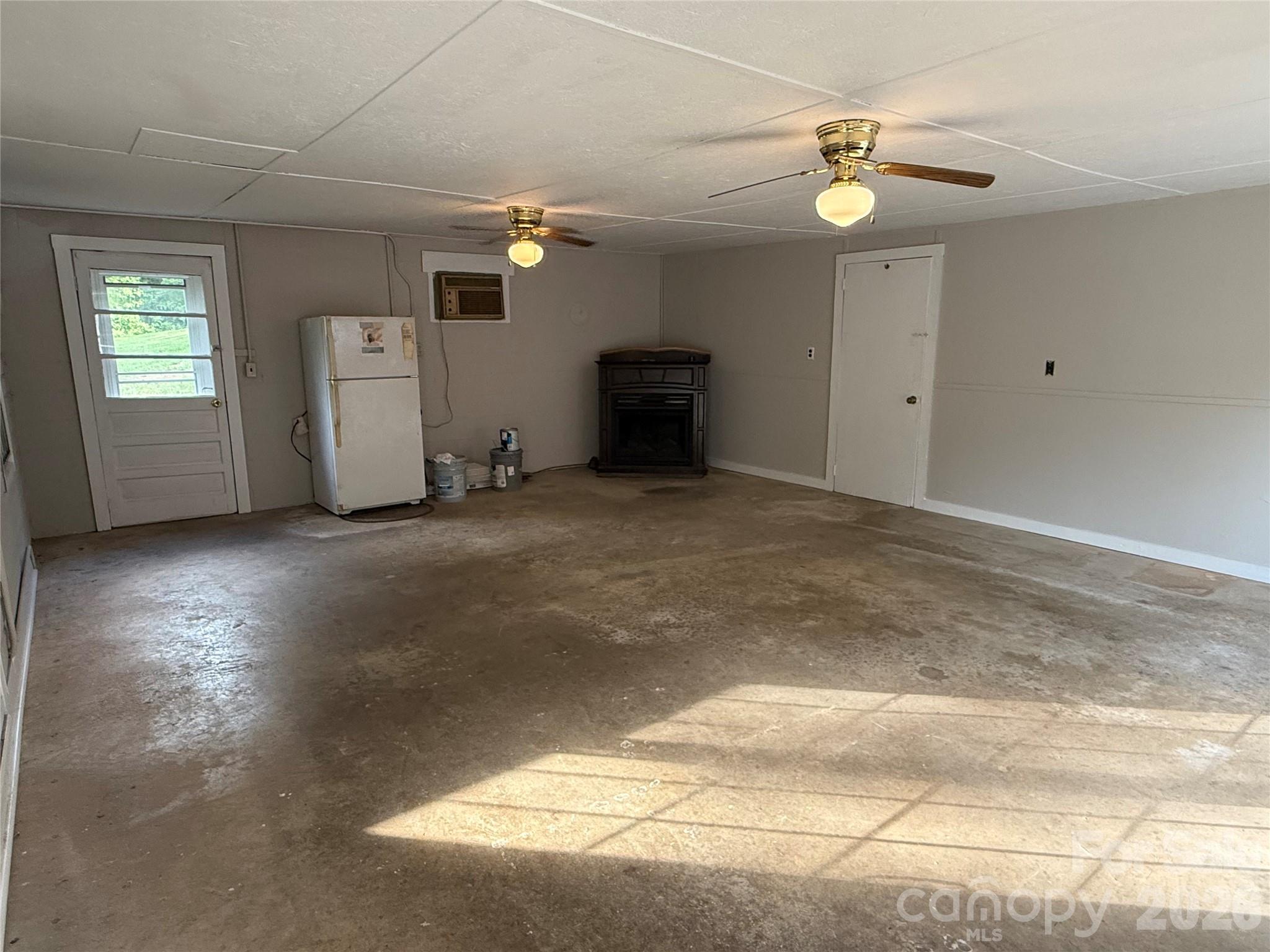 4954 Crawley Dale Street — Morganton