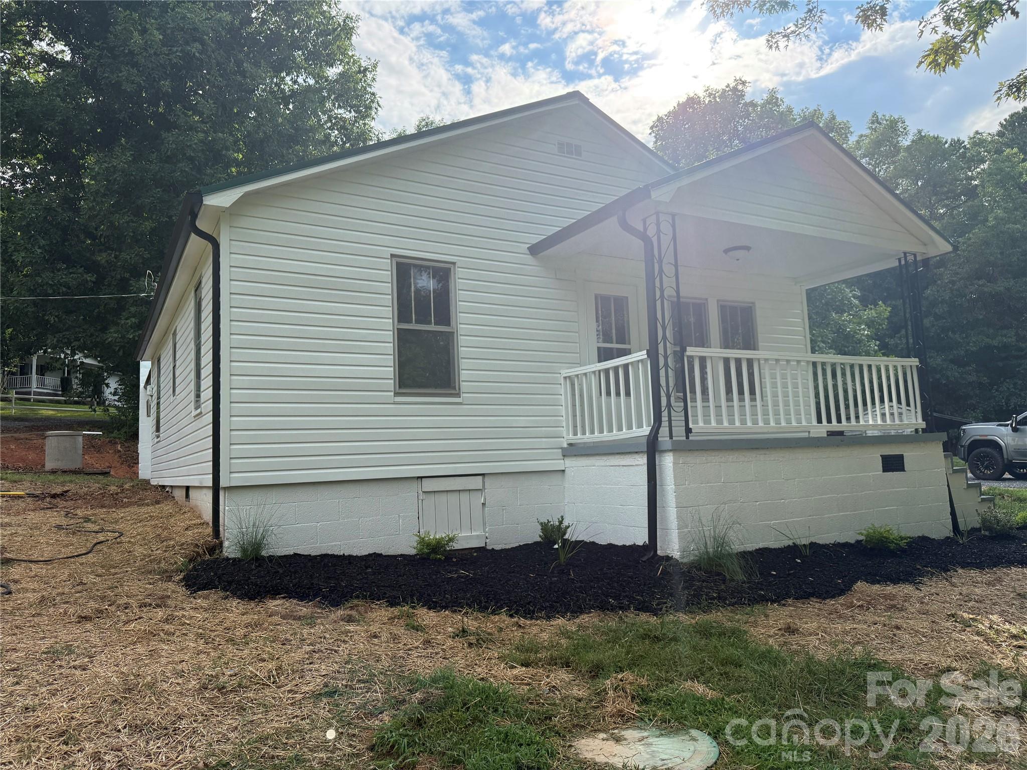 4954 Crawley Dale Street — Morganton