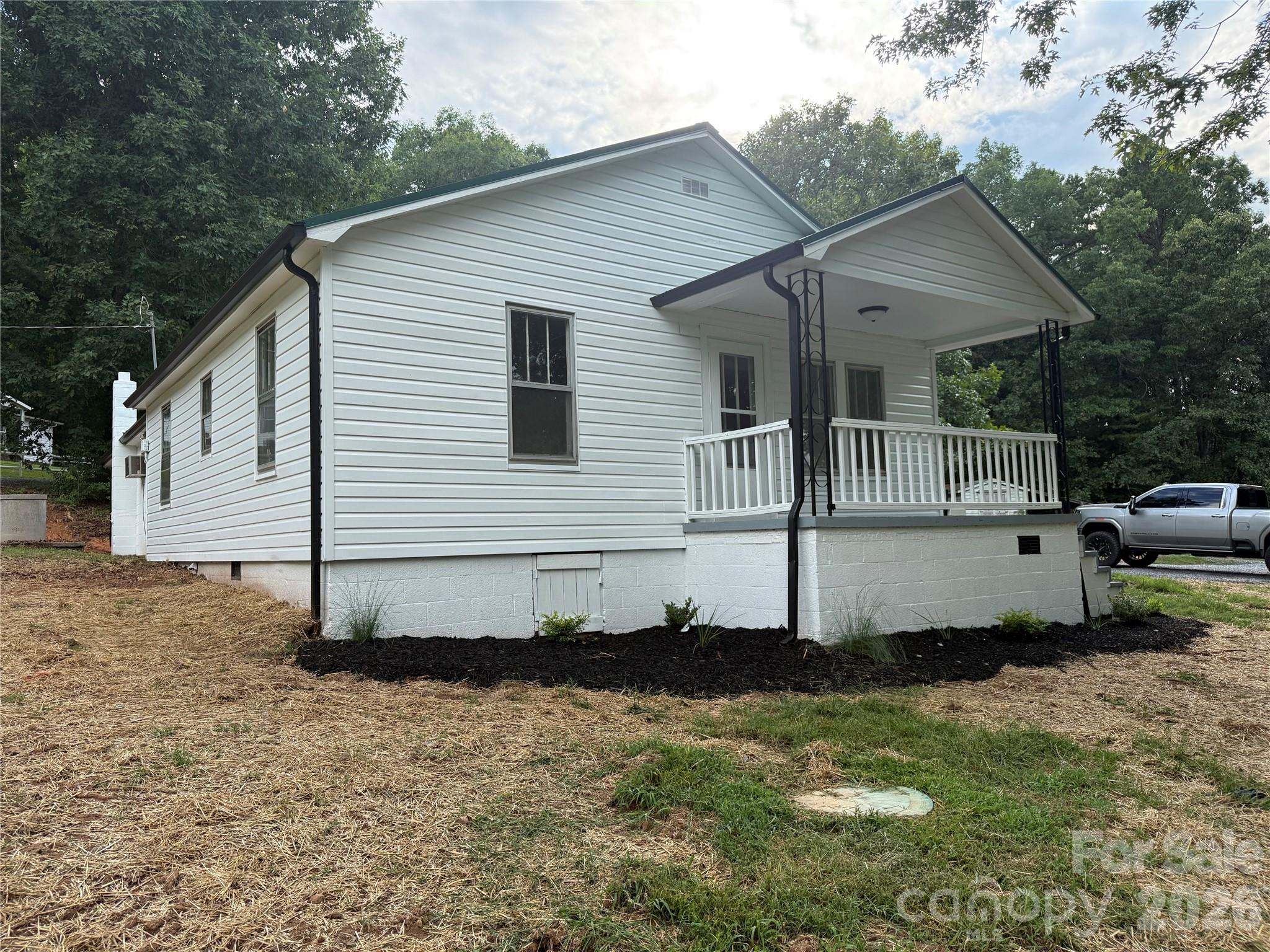 4954 Crawley Dale Street — Morganton