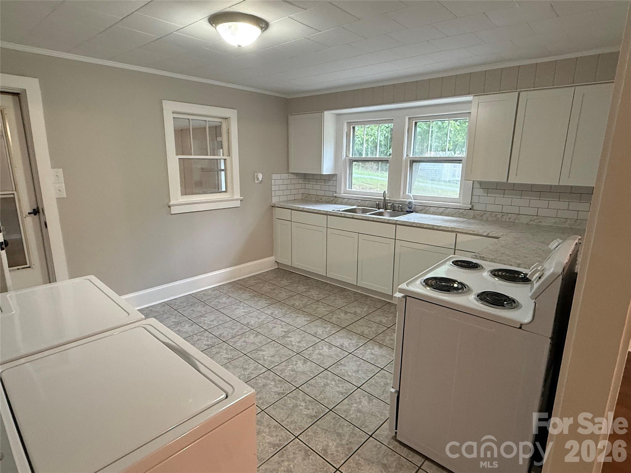 4954 Crawley Dale Street — Morganton