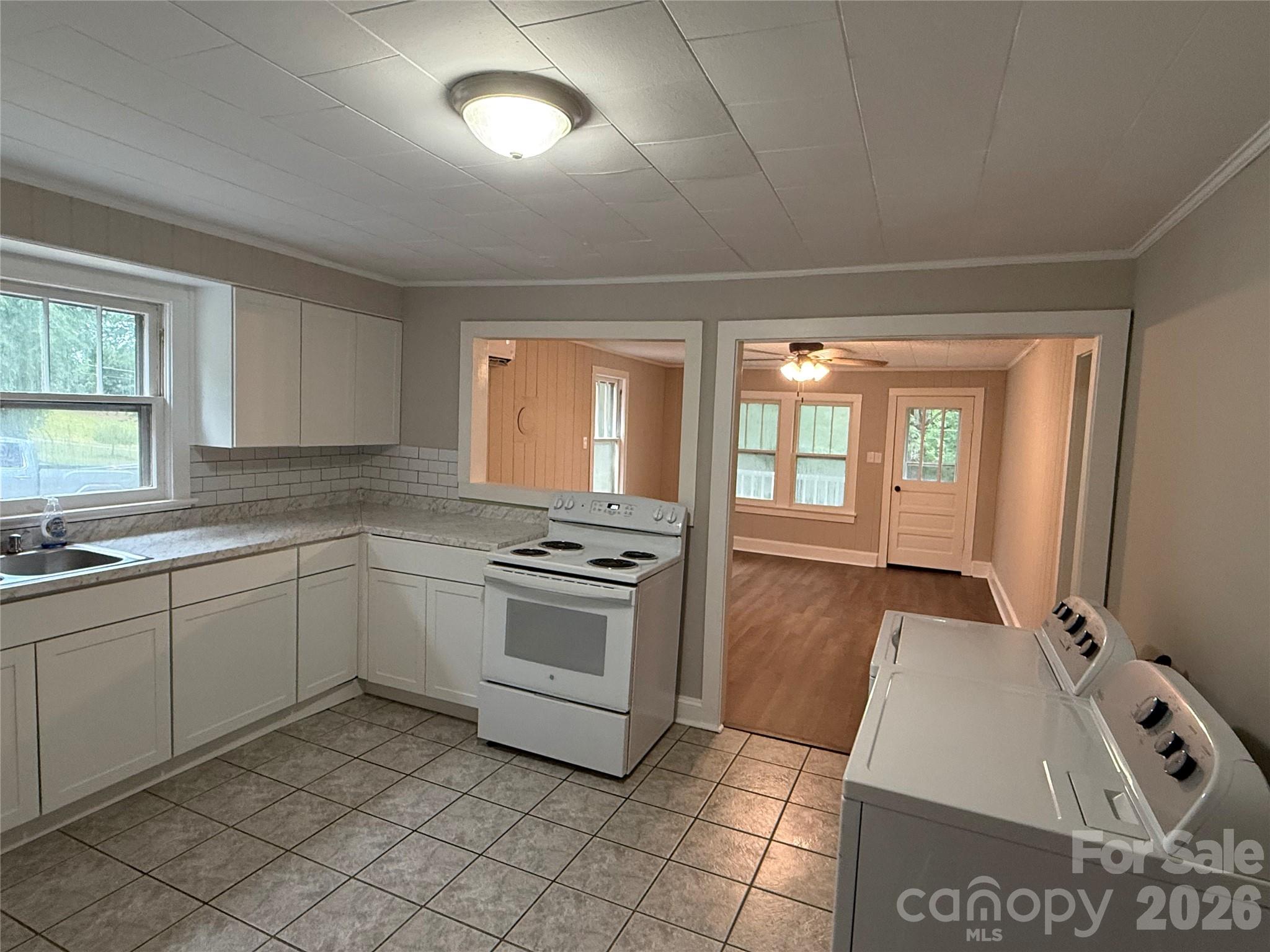 4954 Crawley Dale Street — Morganton