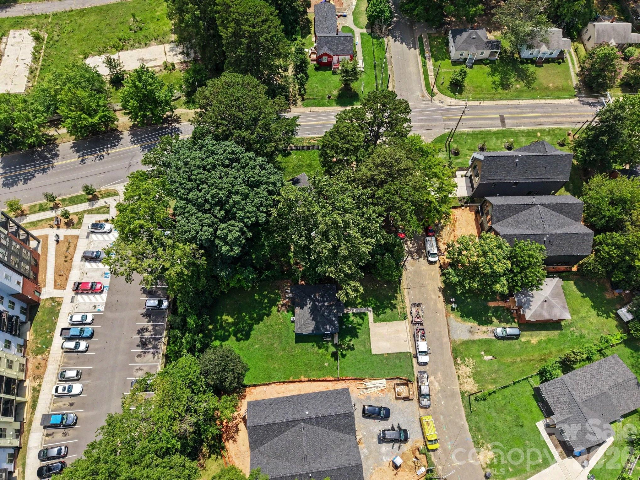 2708 Catalina Avenue — Charlotte