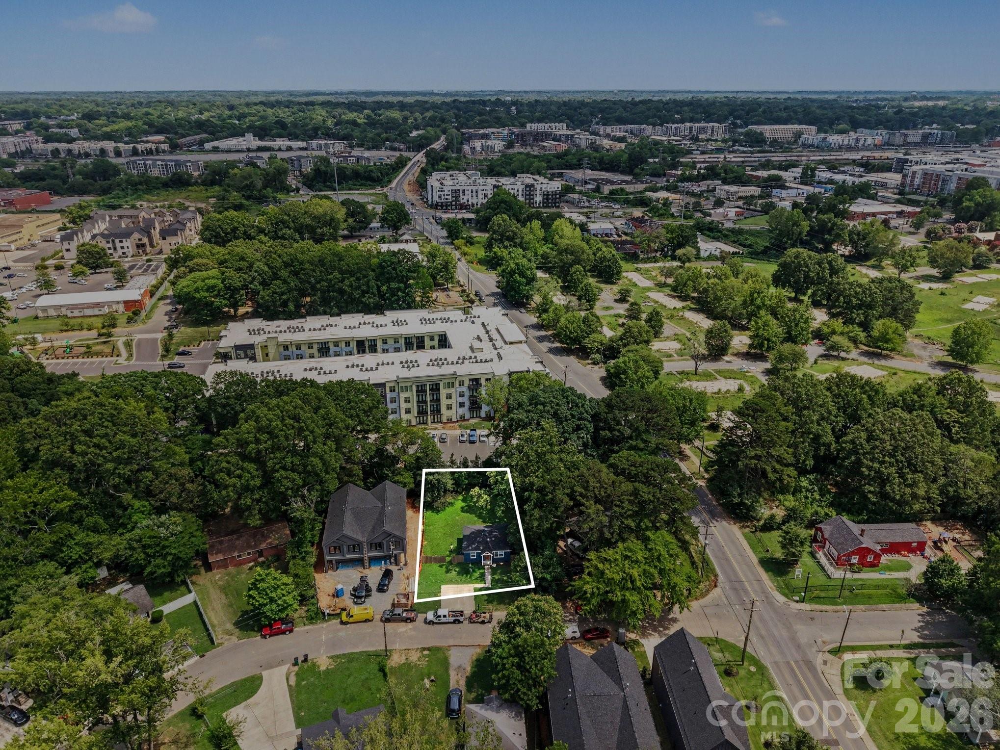 2708 Catalina Avenue — Charlotte