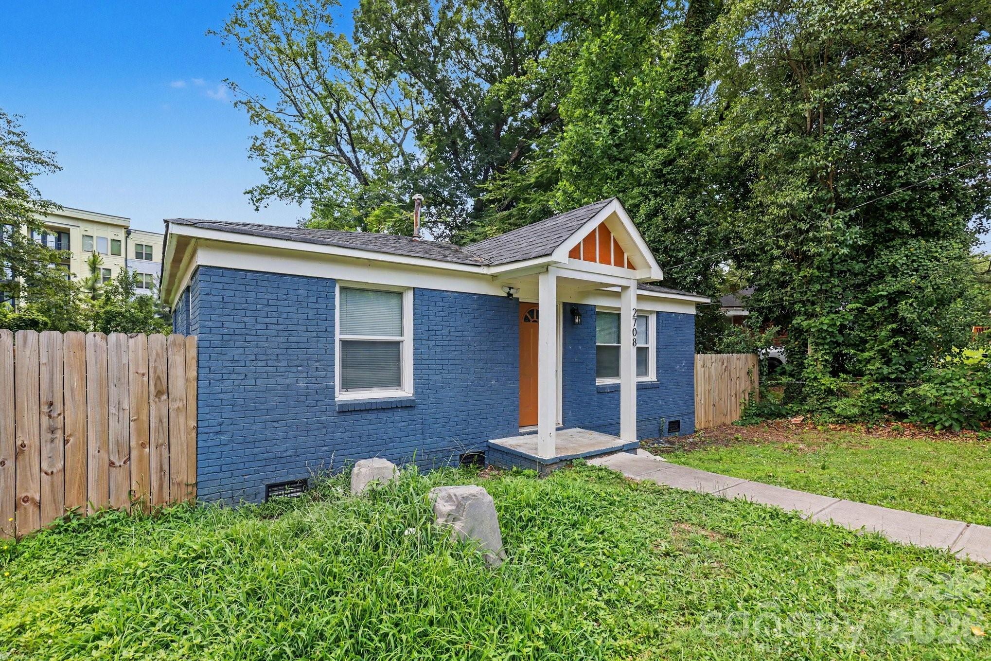 2708 Catalina Avenue — Charlotte