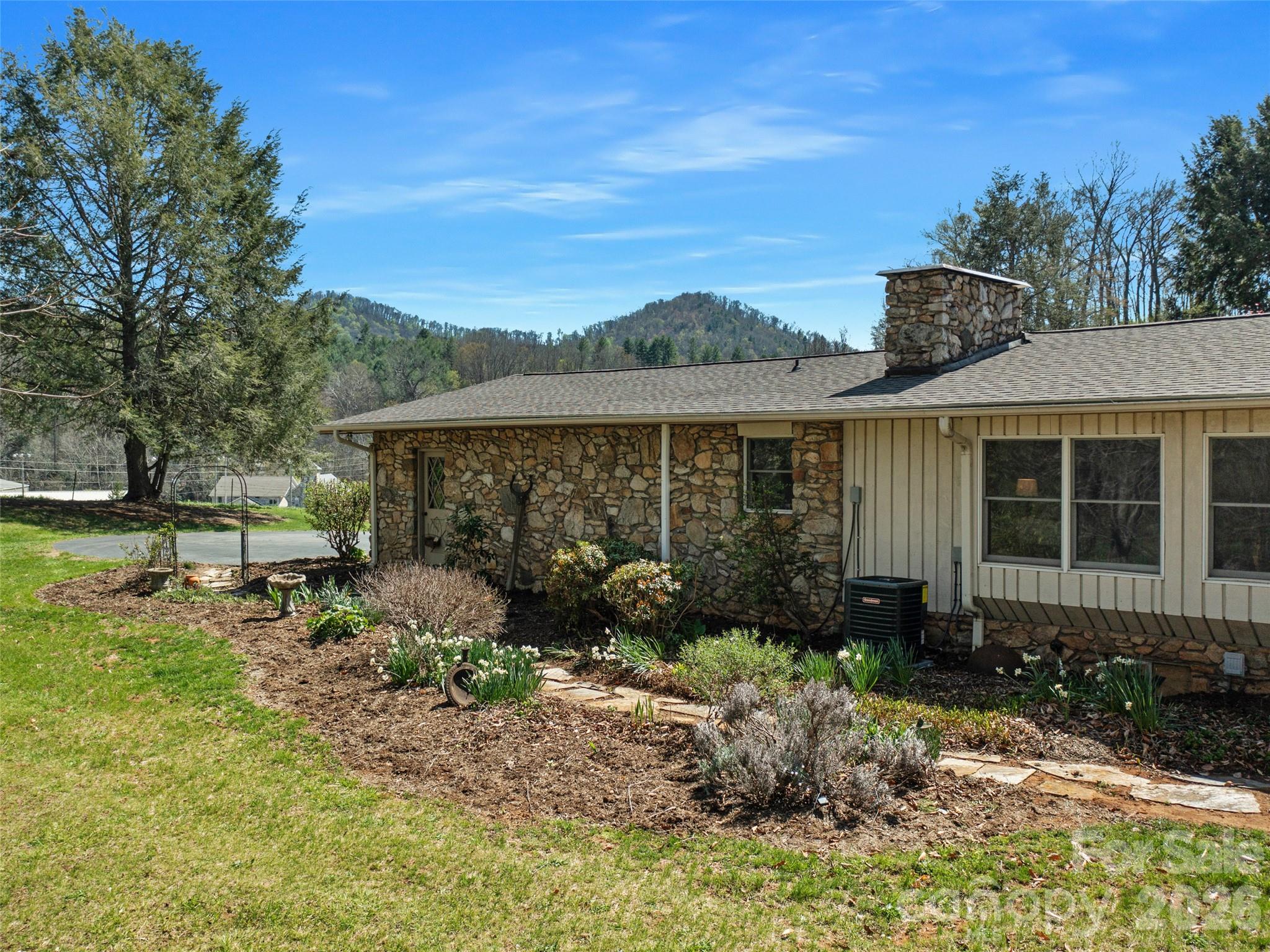 1617 California Creek Road — Mars Hill