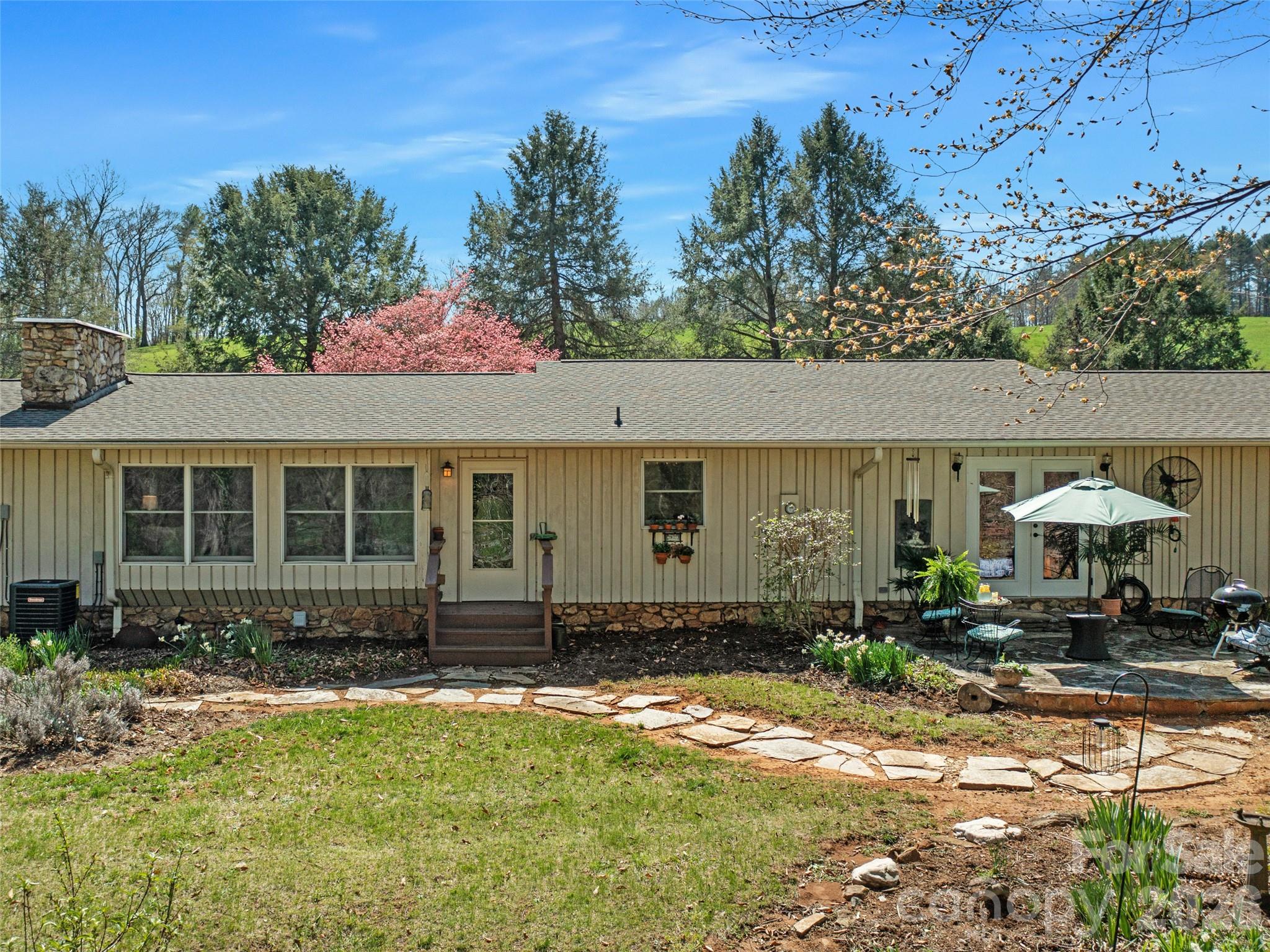 1617 California Creek Road — Mars Hill