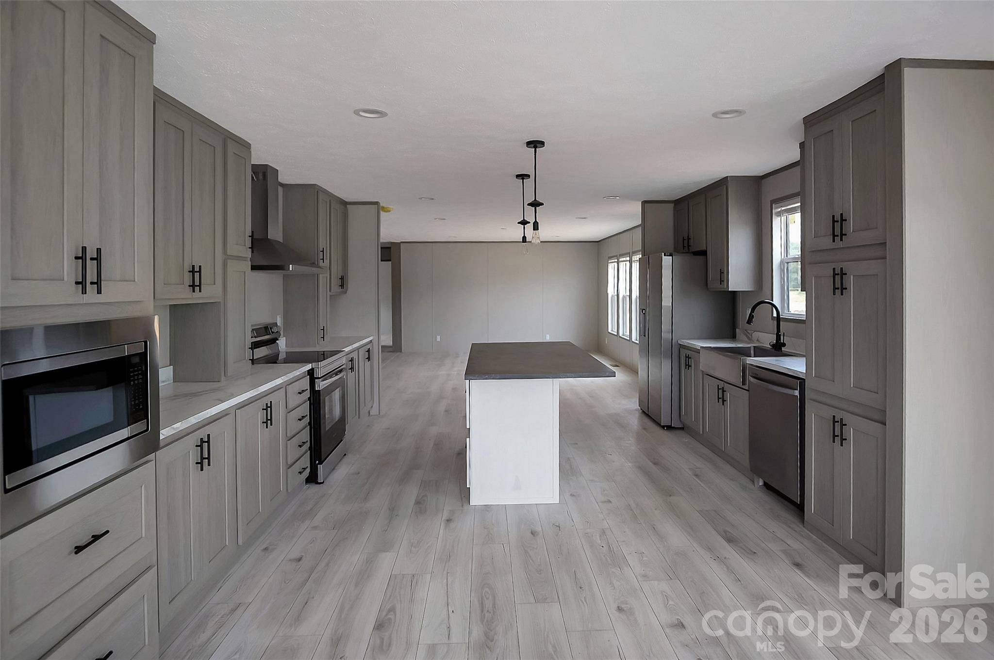 805 Eagle View Lane — Lawndale