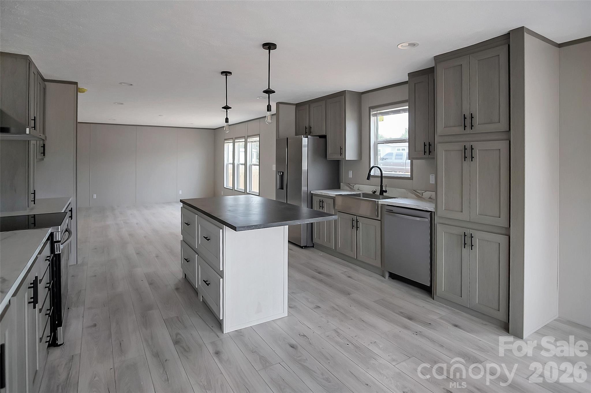 805 Eagle View Lane — Lawndale