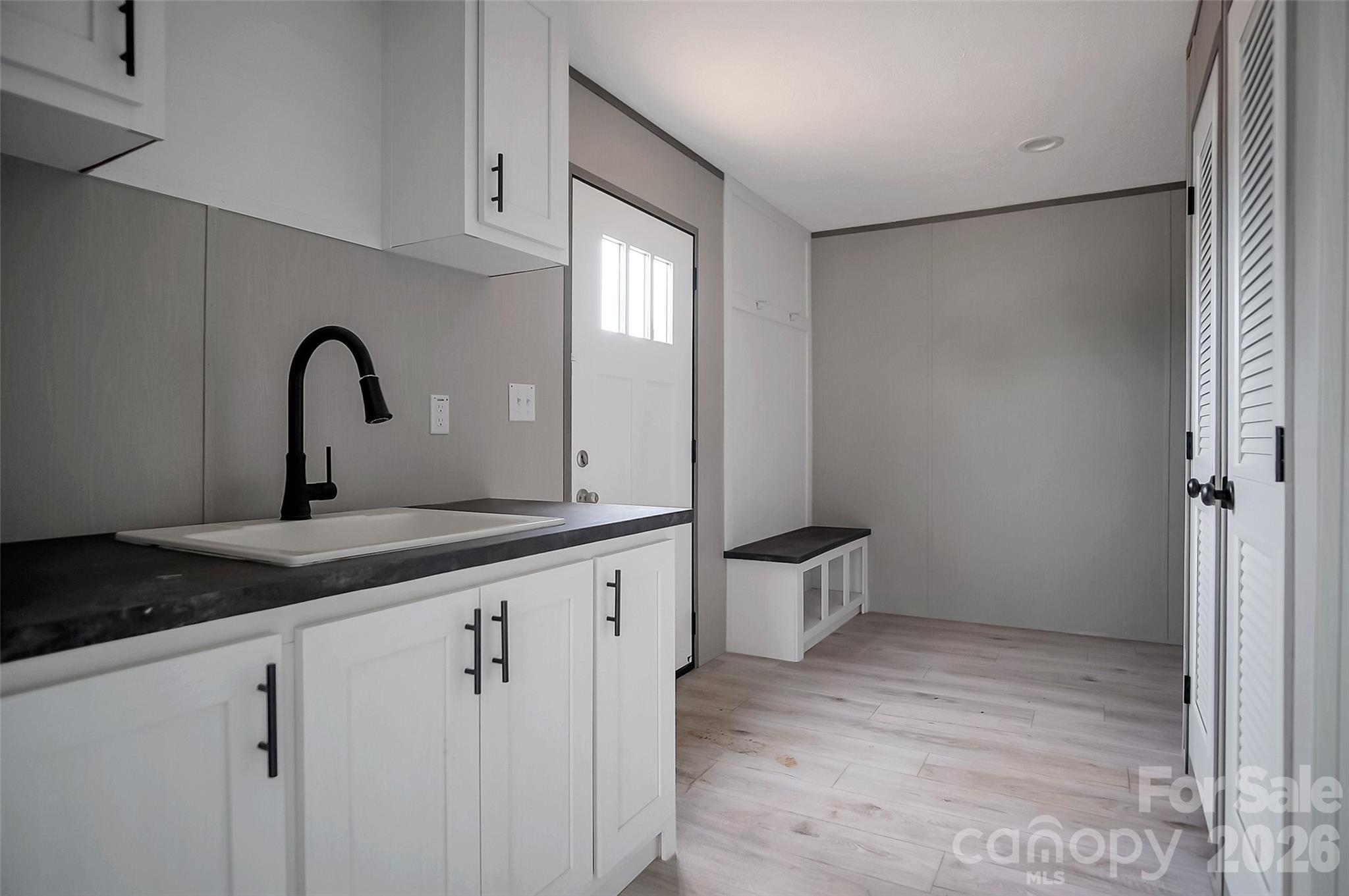 805 Eagle View Lane — Lawndale