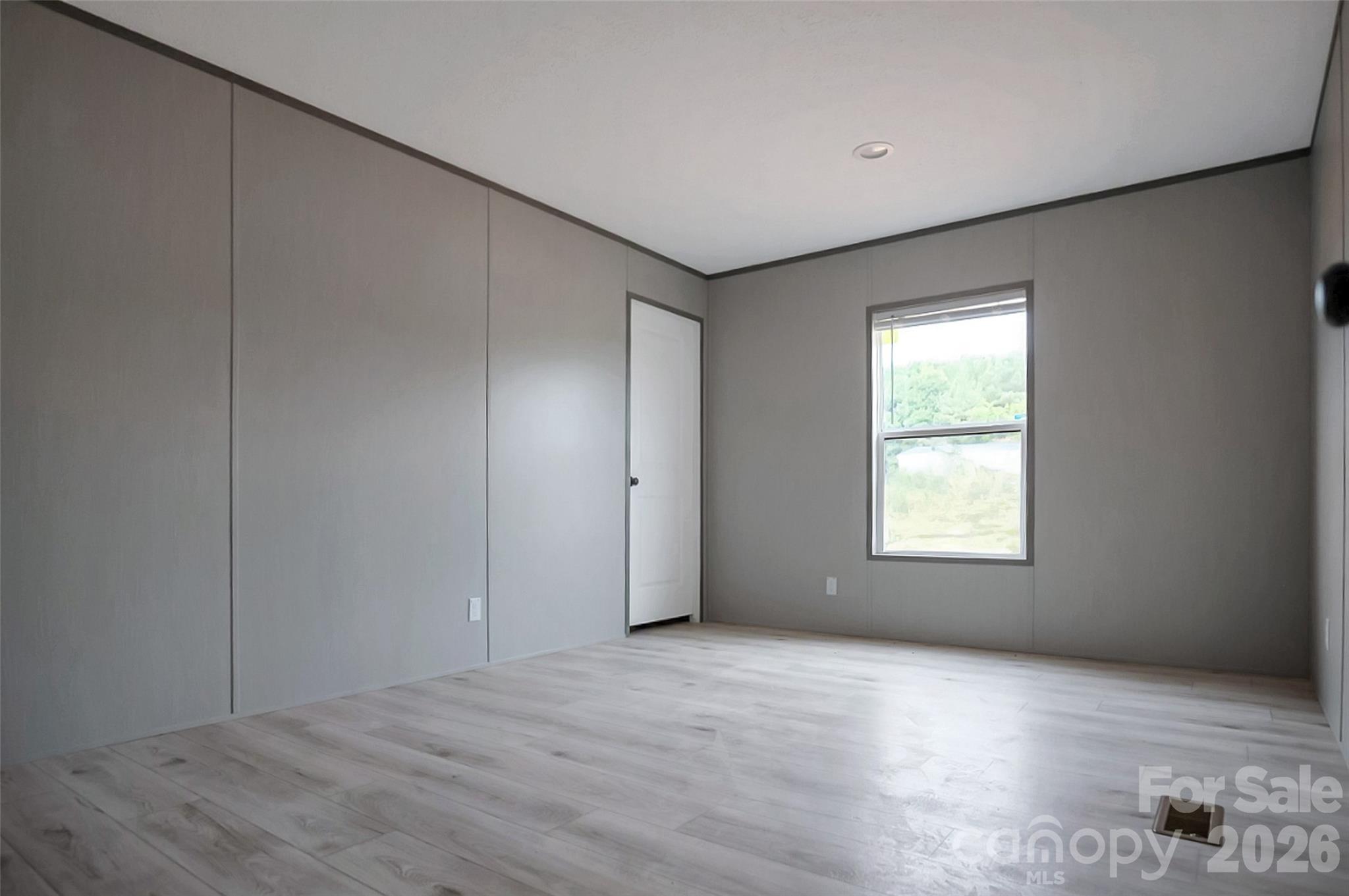 805 Eagle View Lane — Lawndale